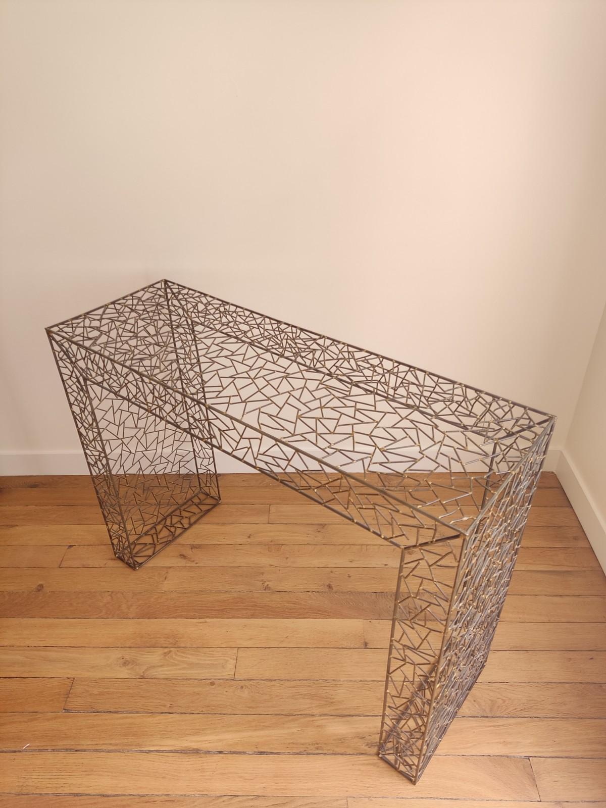 Hollywood Regency Console Table Inspired by Etorre Stossas in Welded Metal For Sale