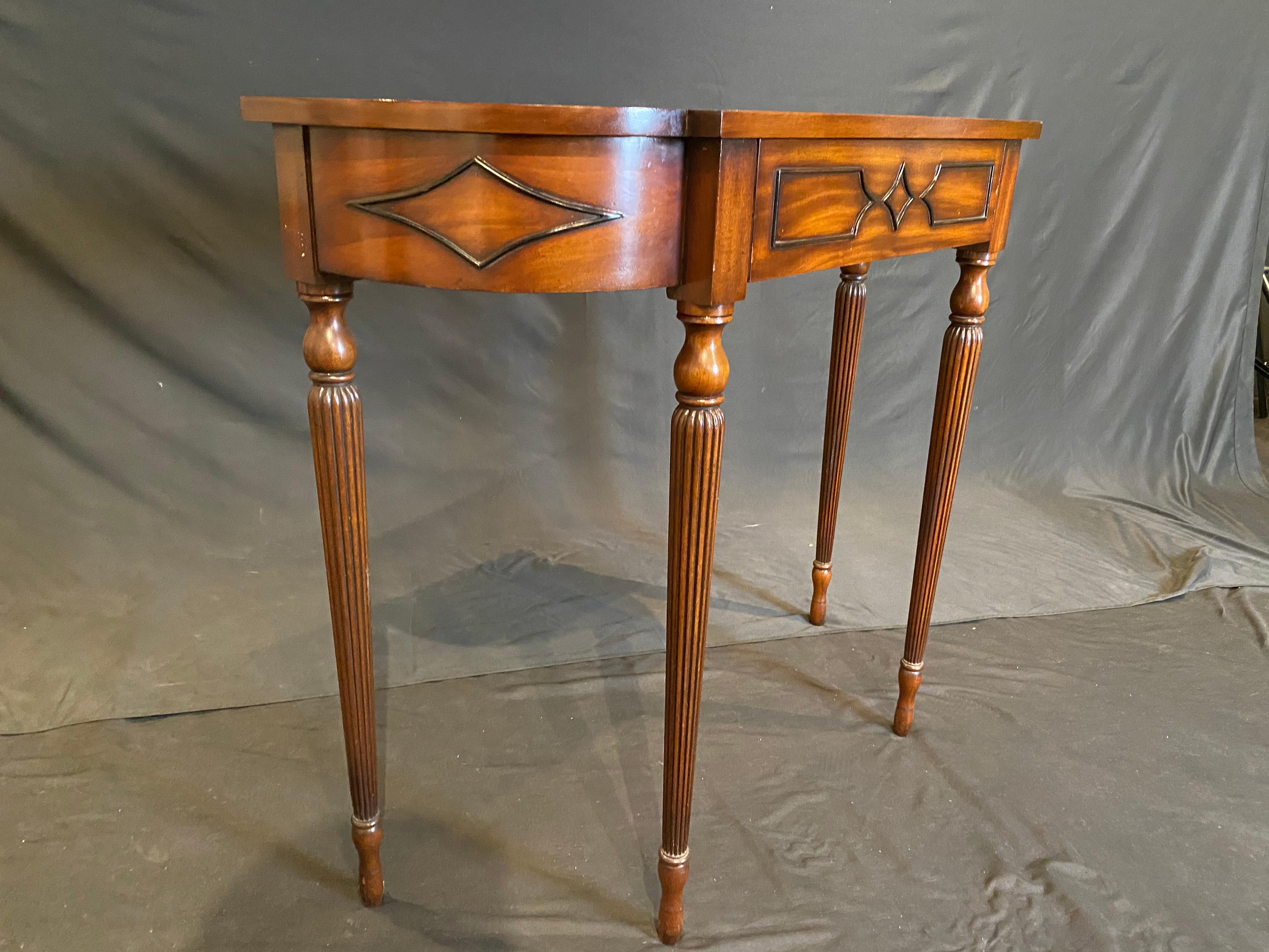 Console Table Mahogany Georgian Styling, by Arthur Brett In Good Condition In Toronto, CA