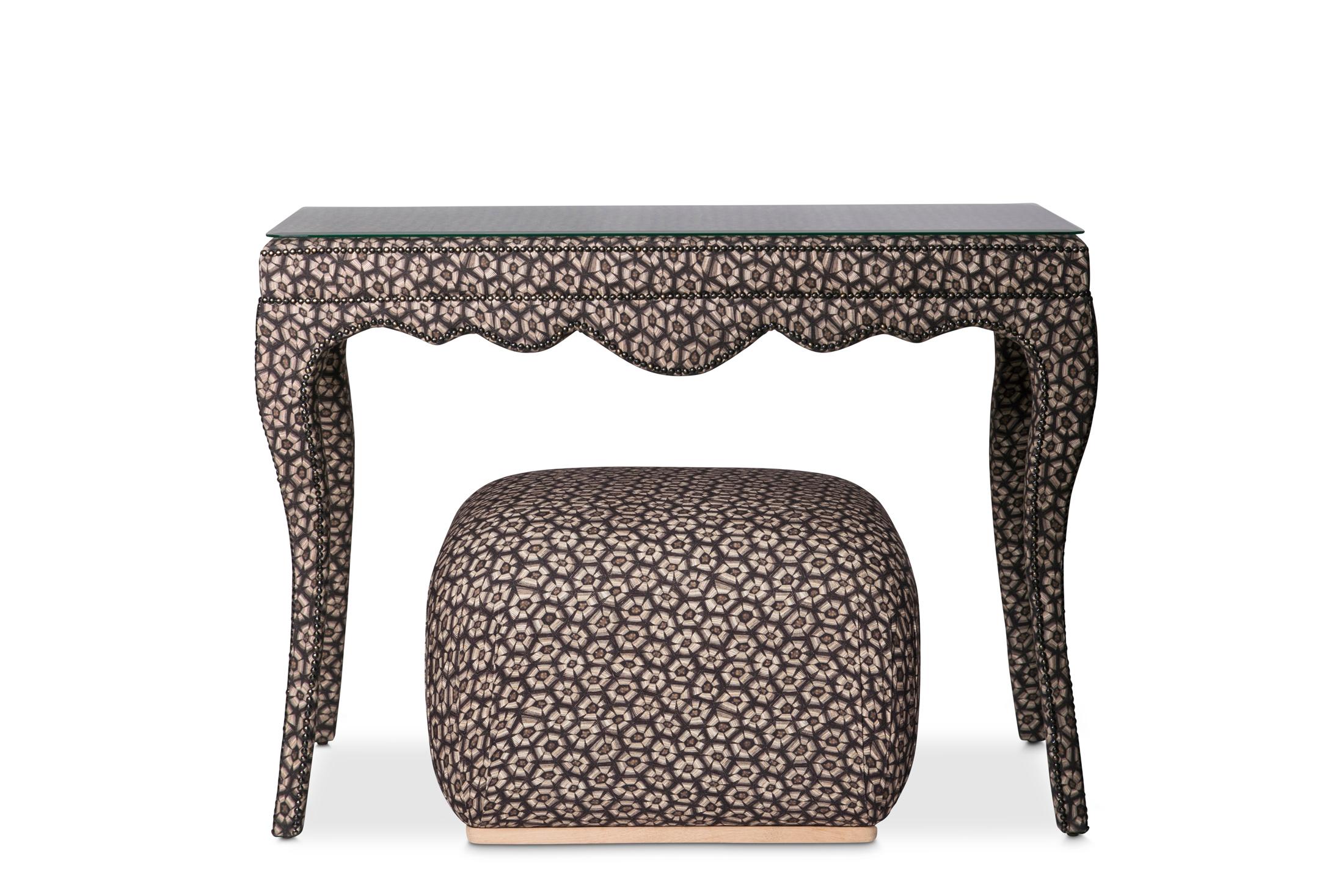 Glass Console Table - Nyala Thanda Tortoise Linen Silver For Sale