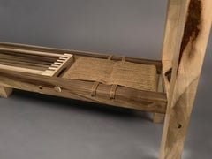 Tavolo consolle, Rainbow Poplar, design minimalista fatto a mano con ripiano di Mark Bowers