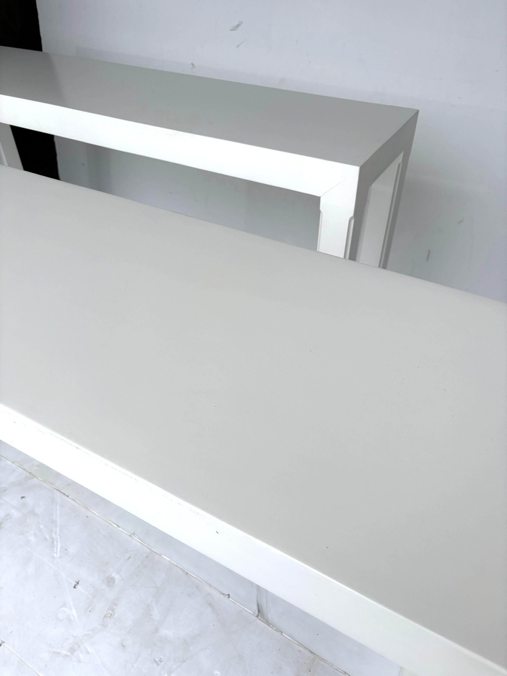 Console Table Set of 2 (amerikanisch) im Angebot