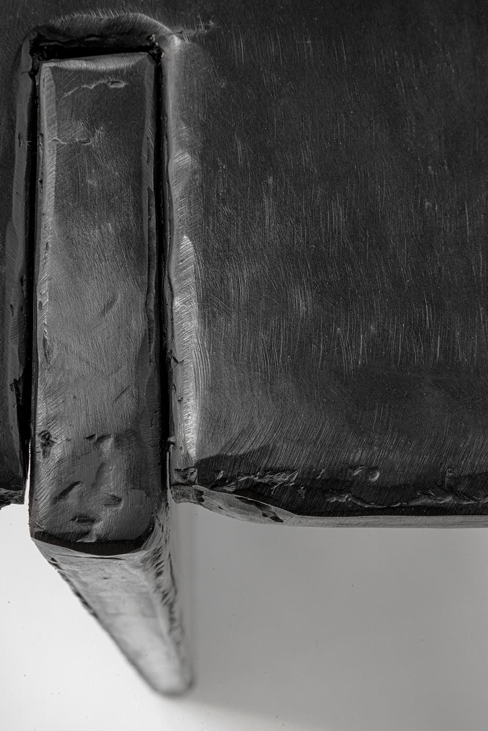Table console unique en acier ciré organique noir organique moderne/contemporain Neuf - En vente à Bronx, NY