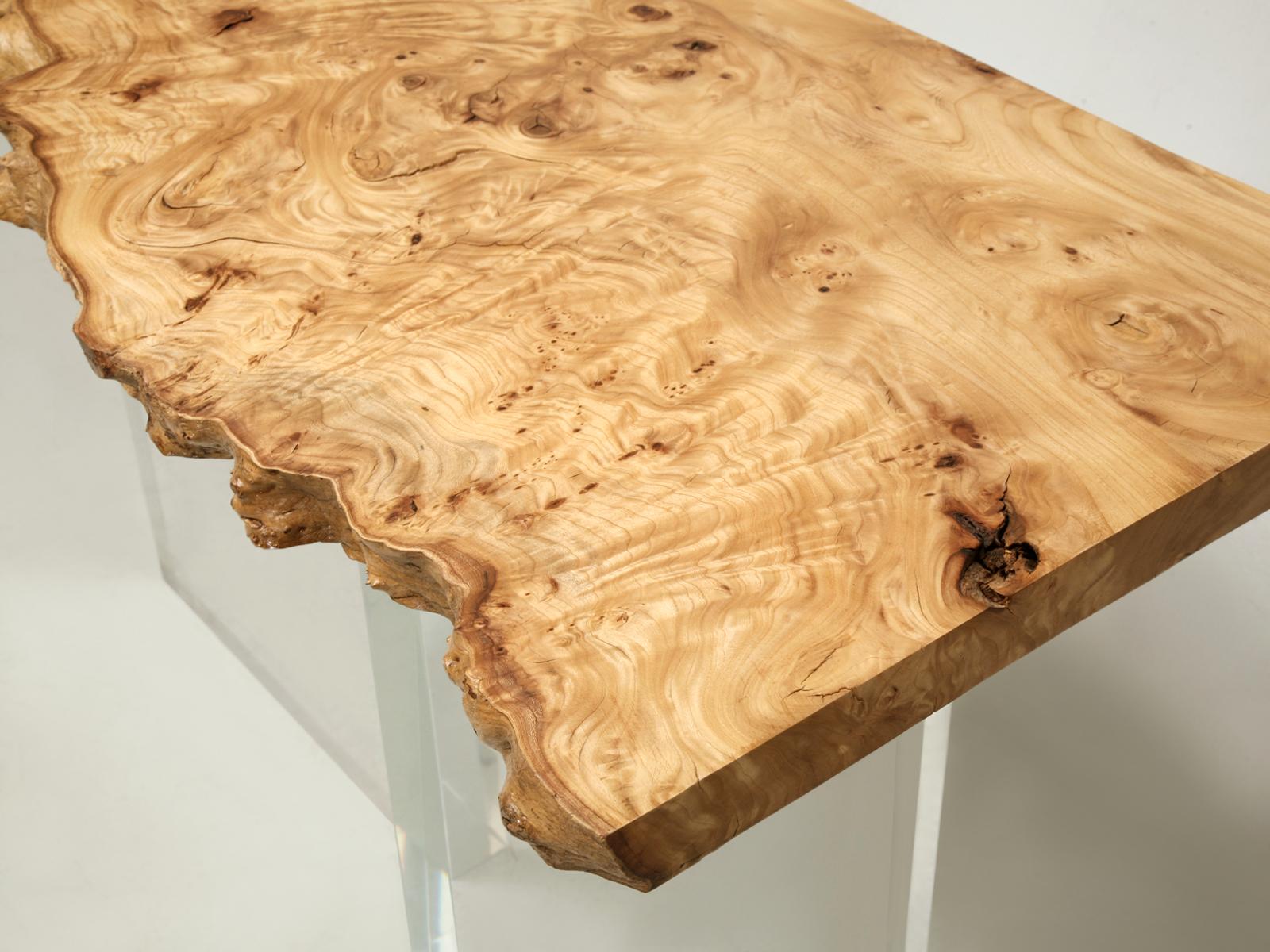Américain Table console avec plateau en orme brossé et base transparente en acrylique, tailles en option en vente