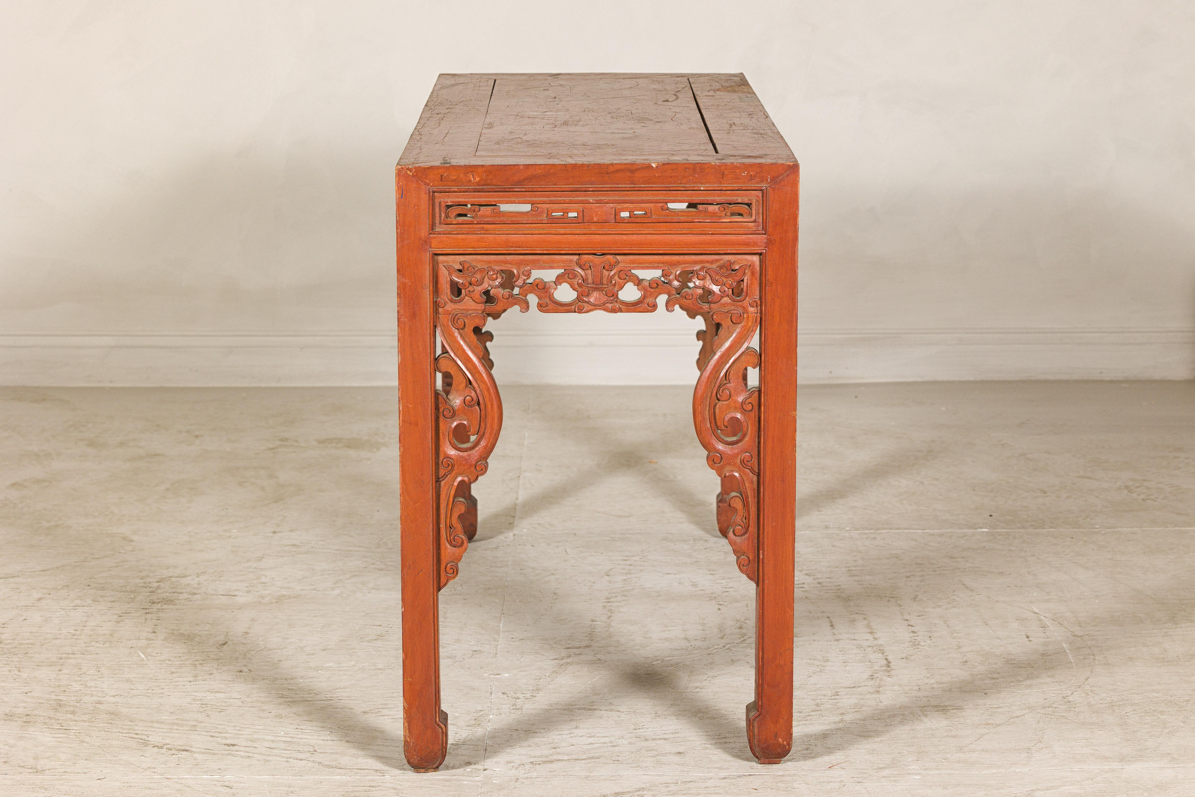 Console Table with Carved Waist in Jumu Wood, Late Qing Cinnabar Finish For Sale 11
