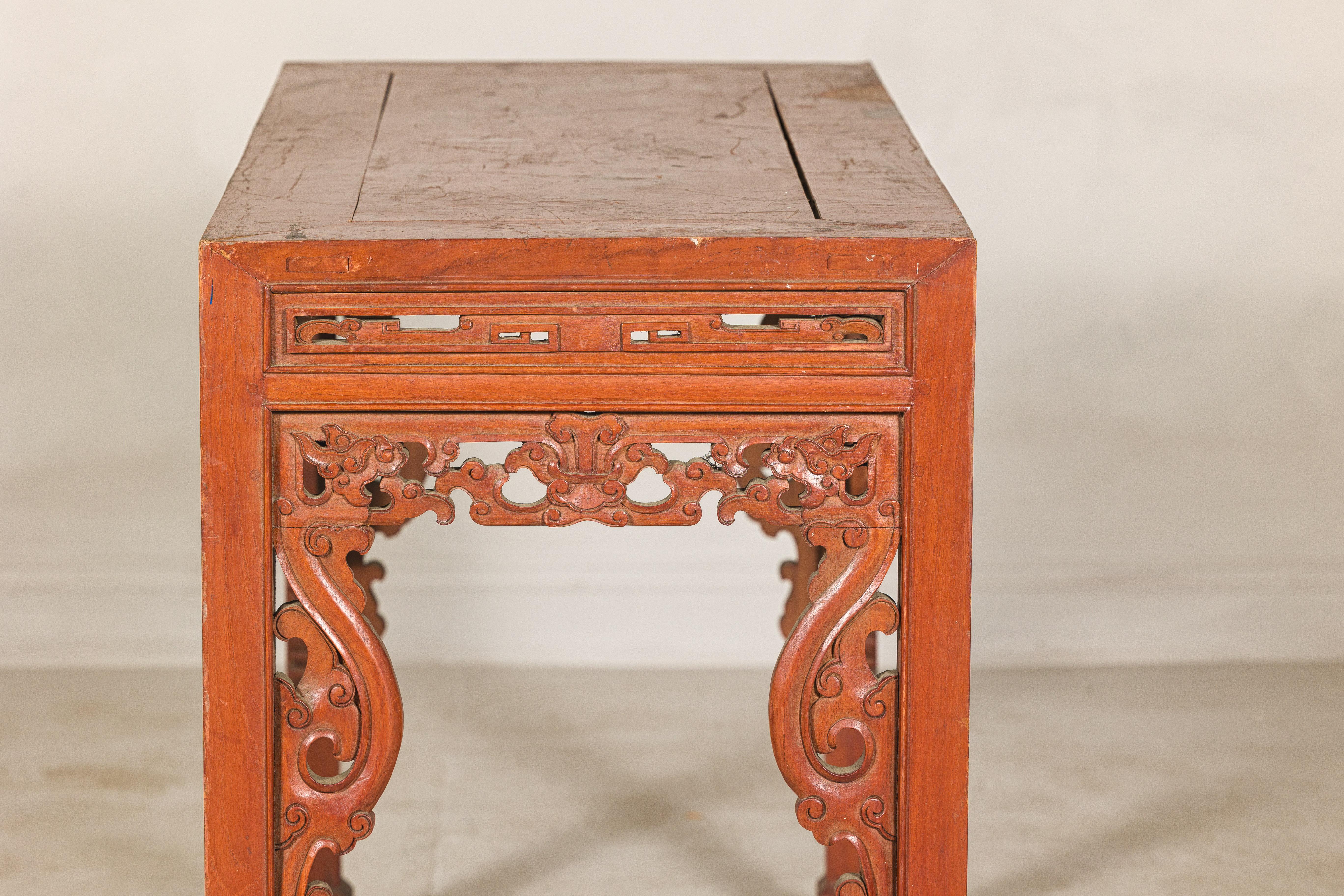 Console Table with Carved Waist in Jumu Wood, Late Qing Cinnabar Finish For Sale 12