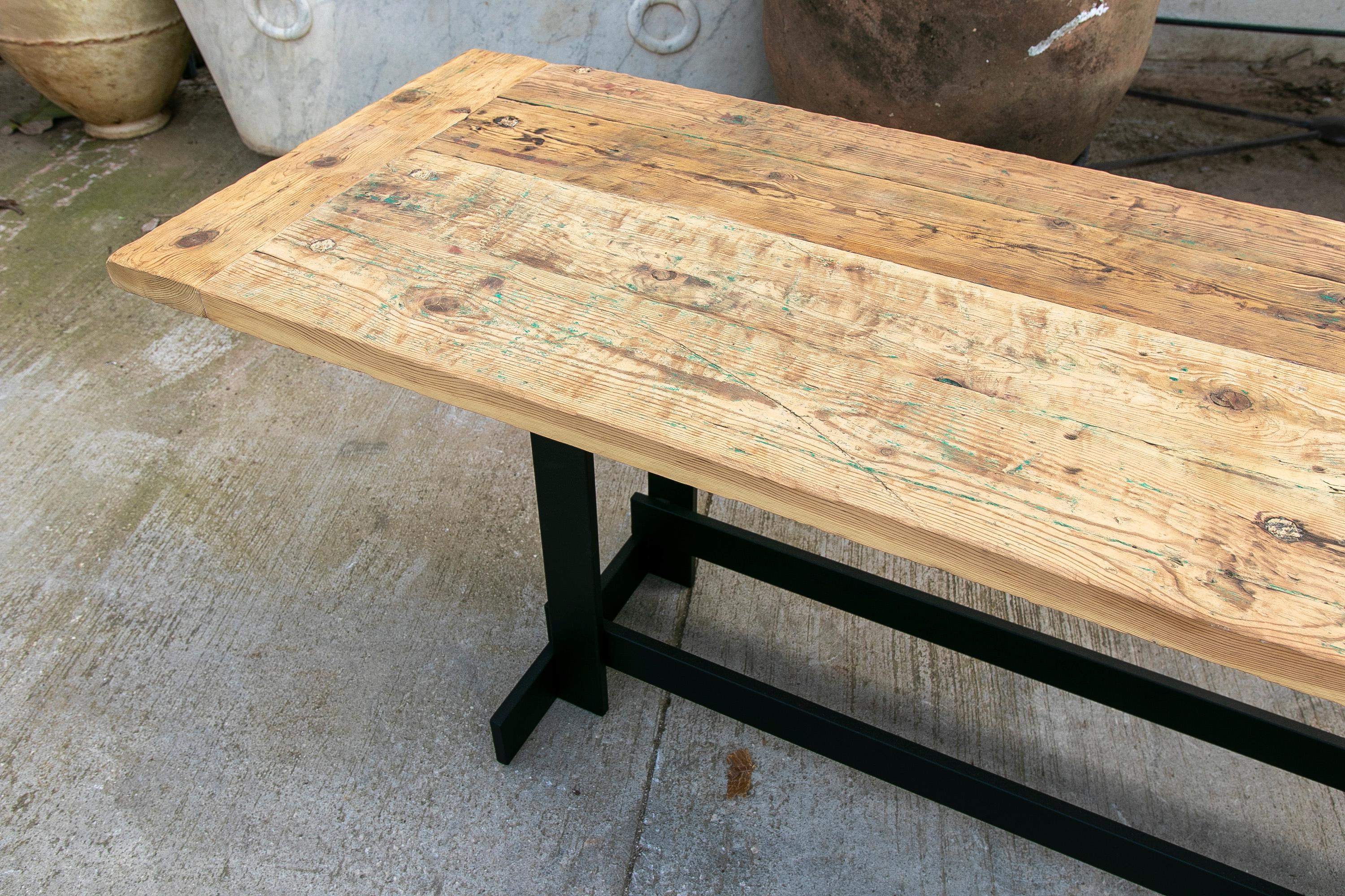 Table console avec base en fer et plateau en bois rustique en vente 9