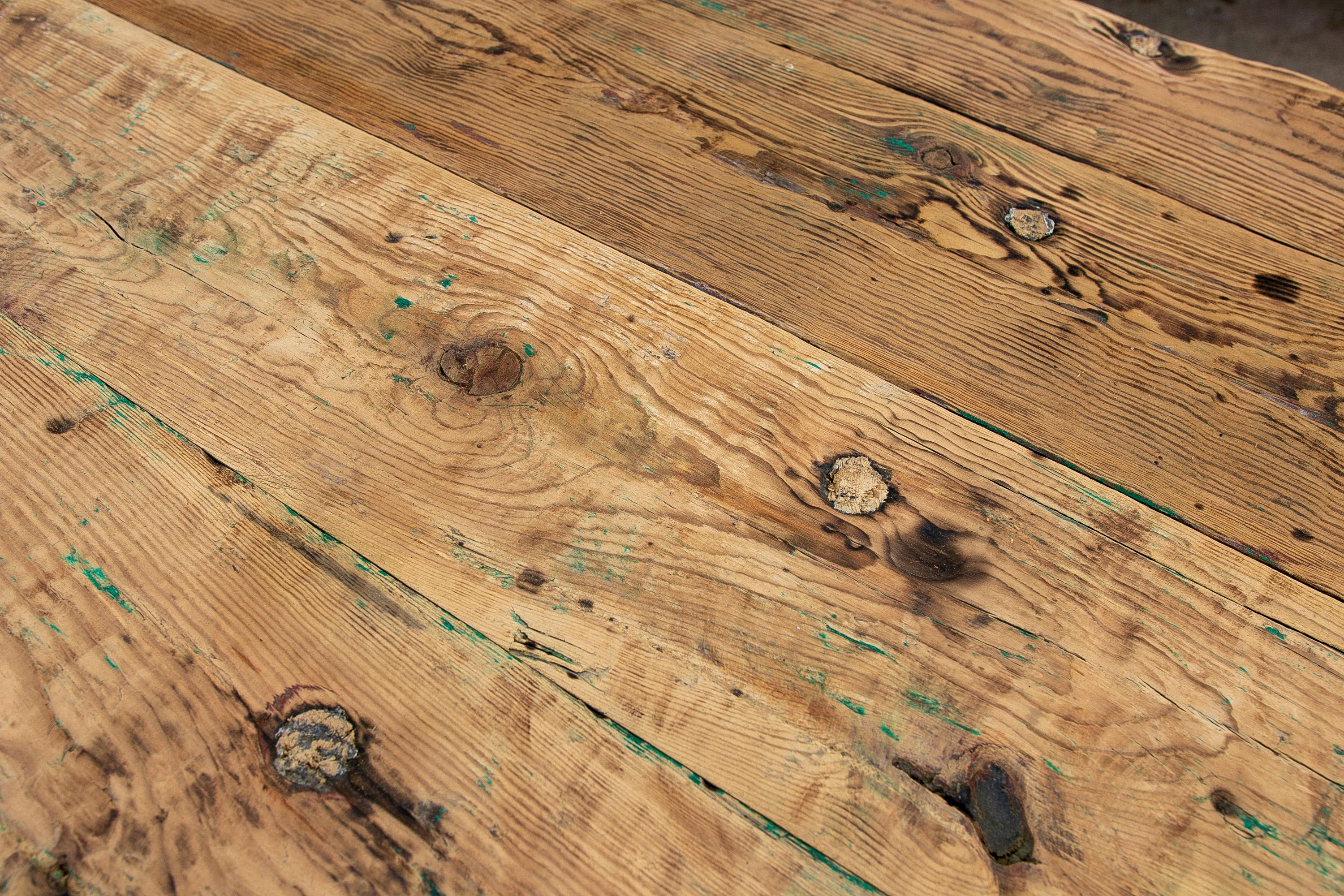 Table console avec base en fer et plateau en bois rustique en vente 11