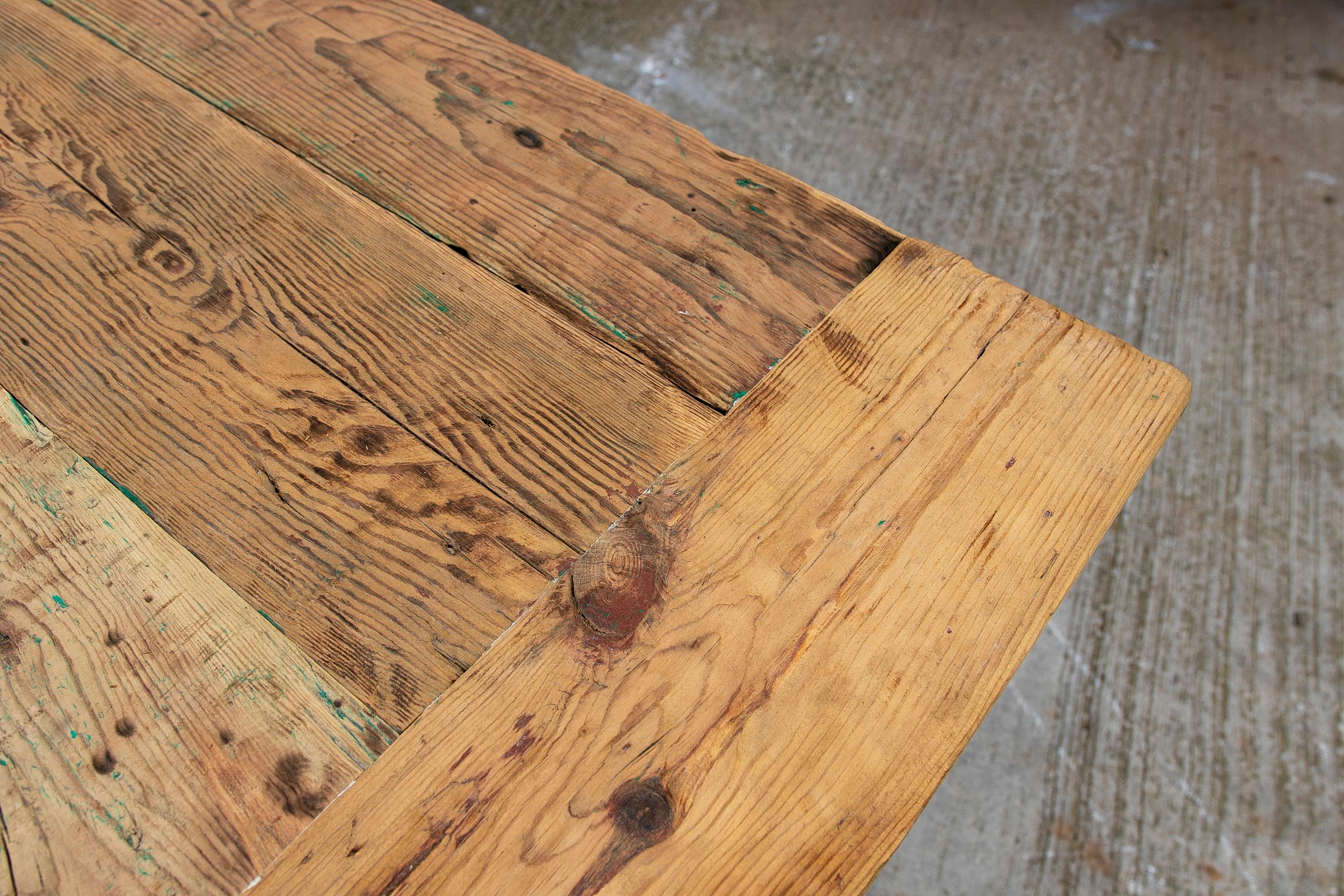 Table console avec base en fer et plateau en bois rustique en vente 1