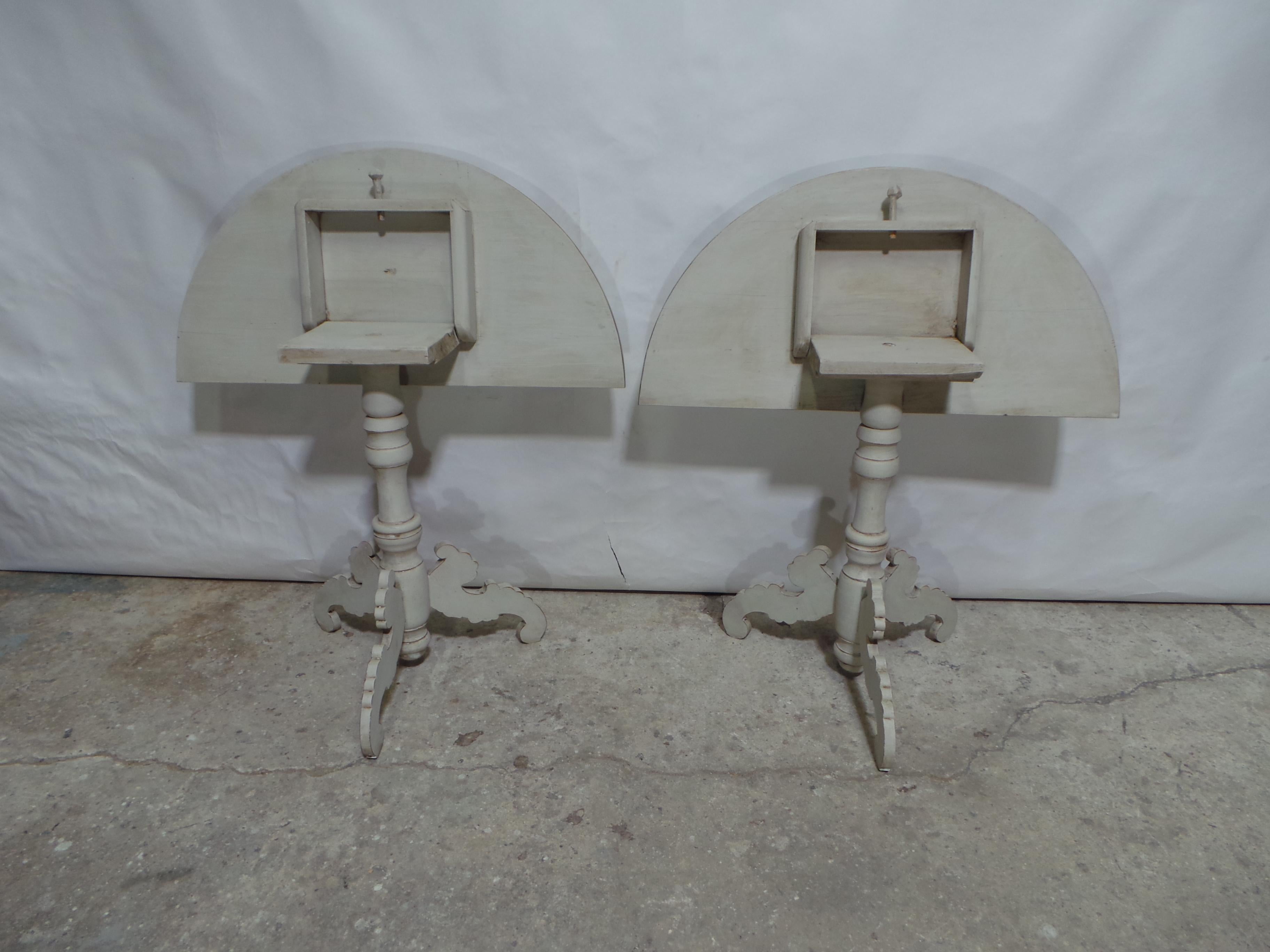 Fin du XIXe siècle Consoles à rabat rare style piédestal en vente