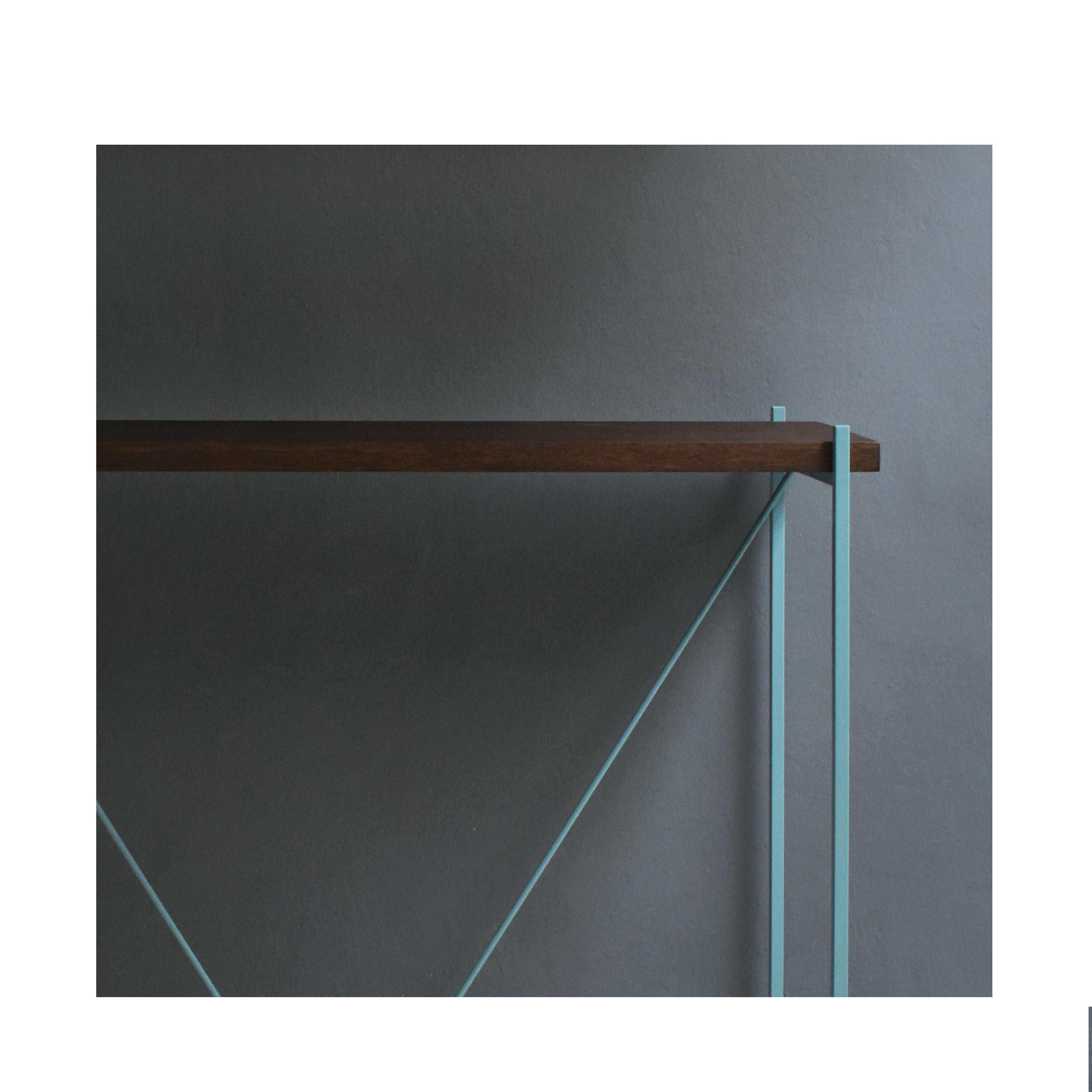 italien Console Tekno, structure en fer bleu-gris et plateau en bois en vente