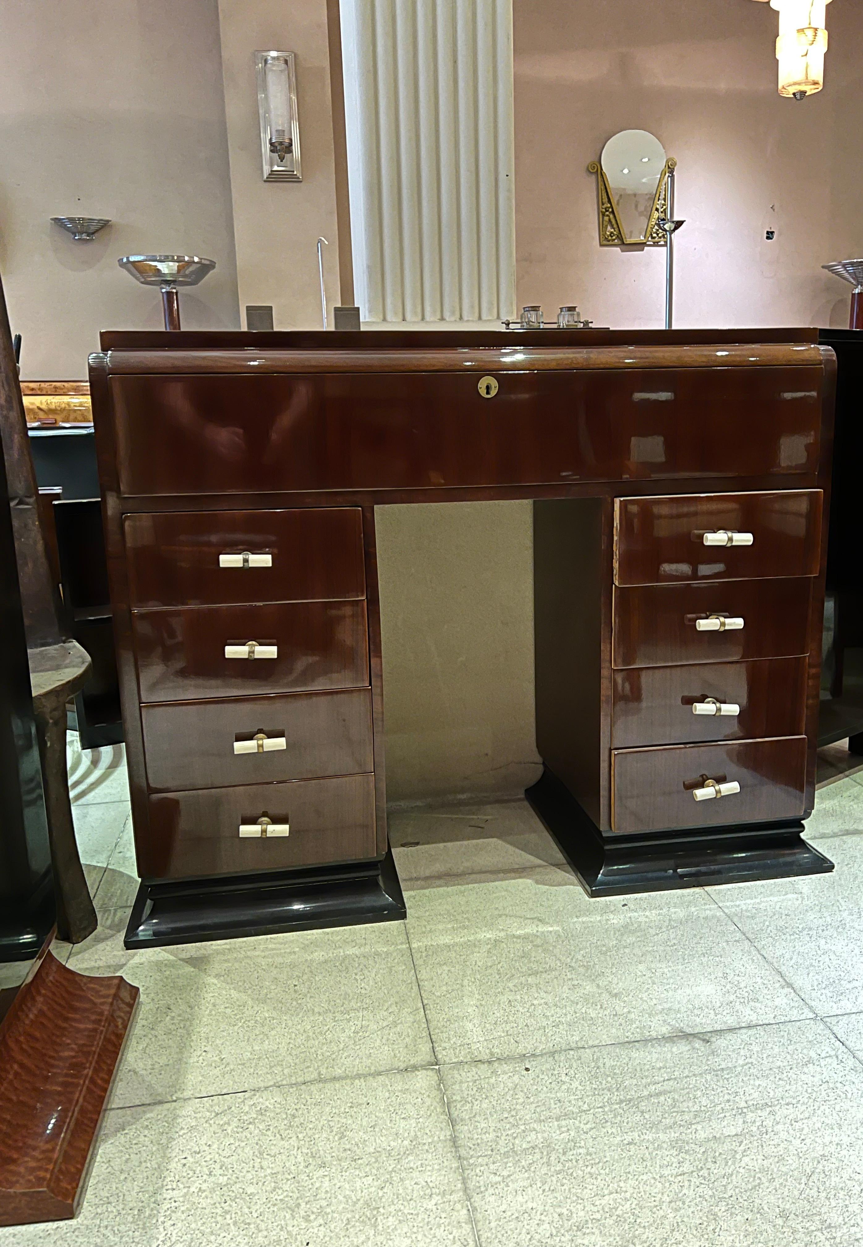 Console with Drawers, 1930, Style: Art Deco For Sale 3