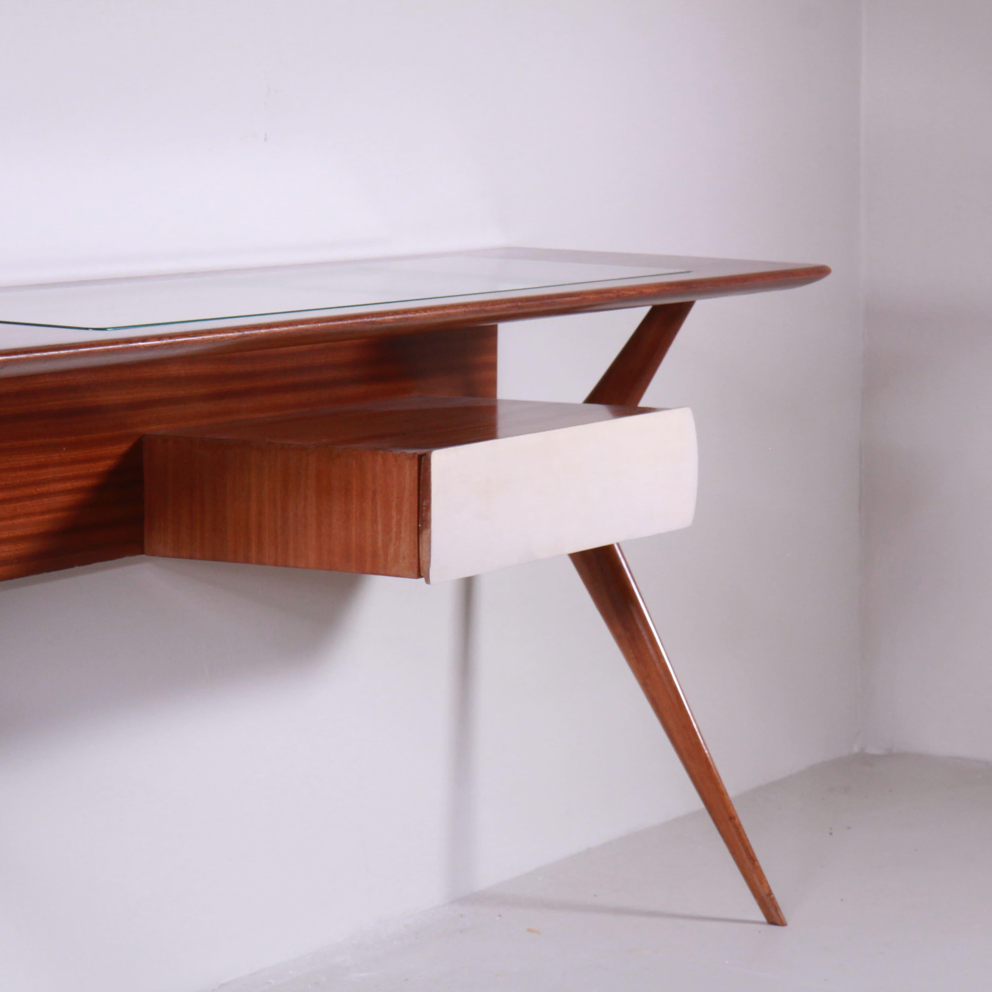 Wandkonsolentisch aus Holz und Pergament, Mid-Century-Stil (Mitte des 20. Jahrhunderts)
