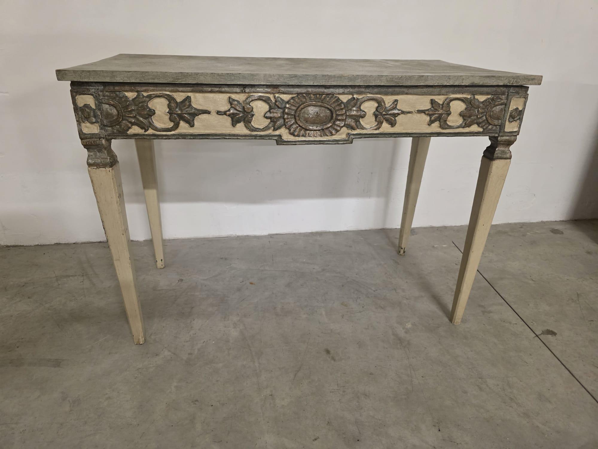 Mitte November dekorativer Konsolentisch im Louis XVI-Stil im Angebot 2
