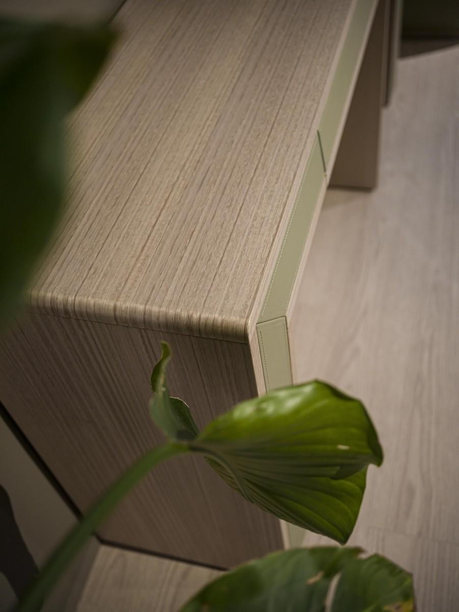 Woodwork Galileo Lux modern console table in Eucalyptus with leather inserts For Sale