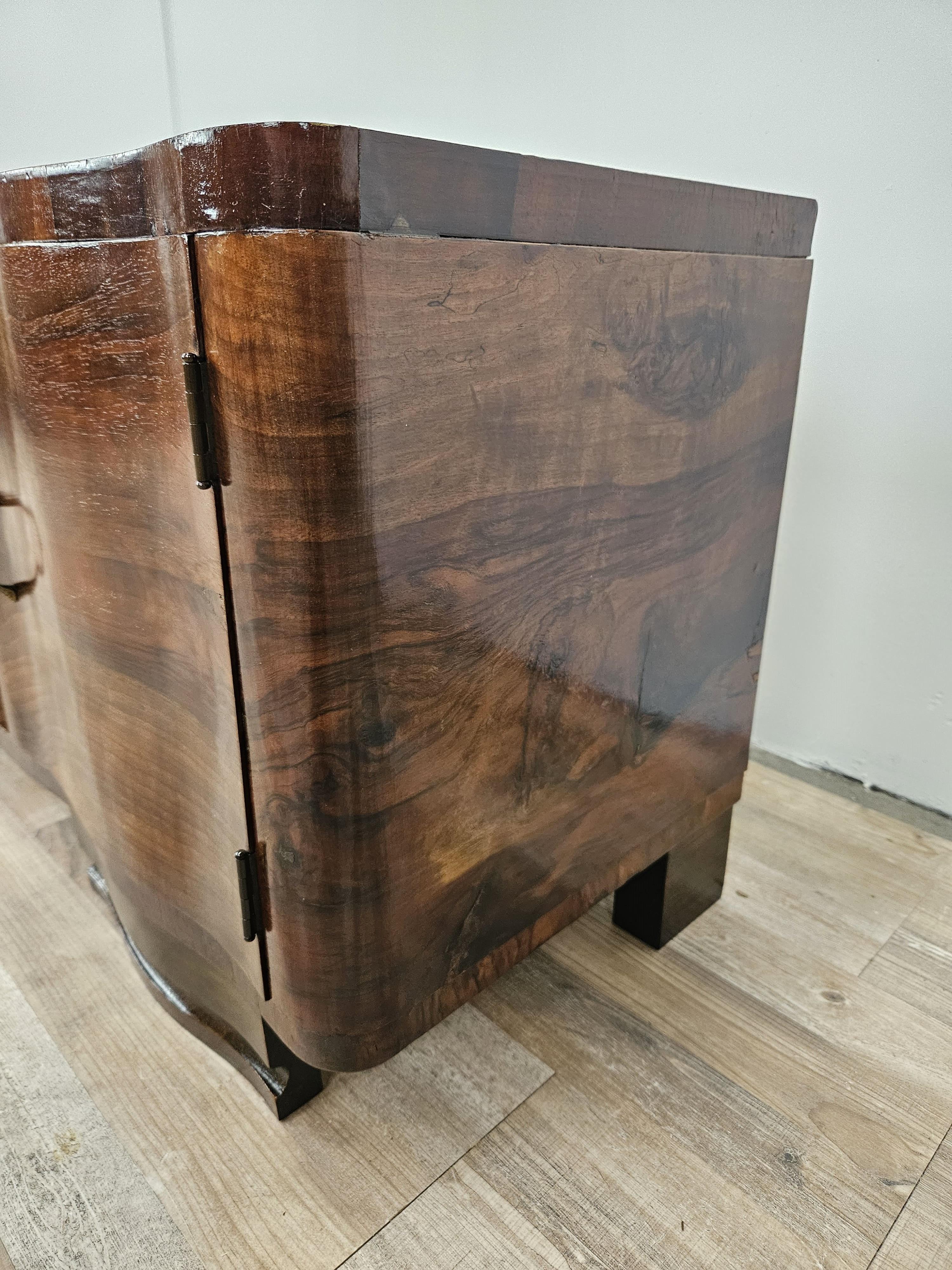 Art Deco mahogany burl console table with drawers 20th century In Good Condition For Sale In Premariacco, IT