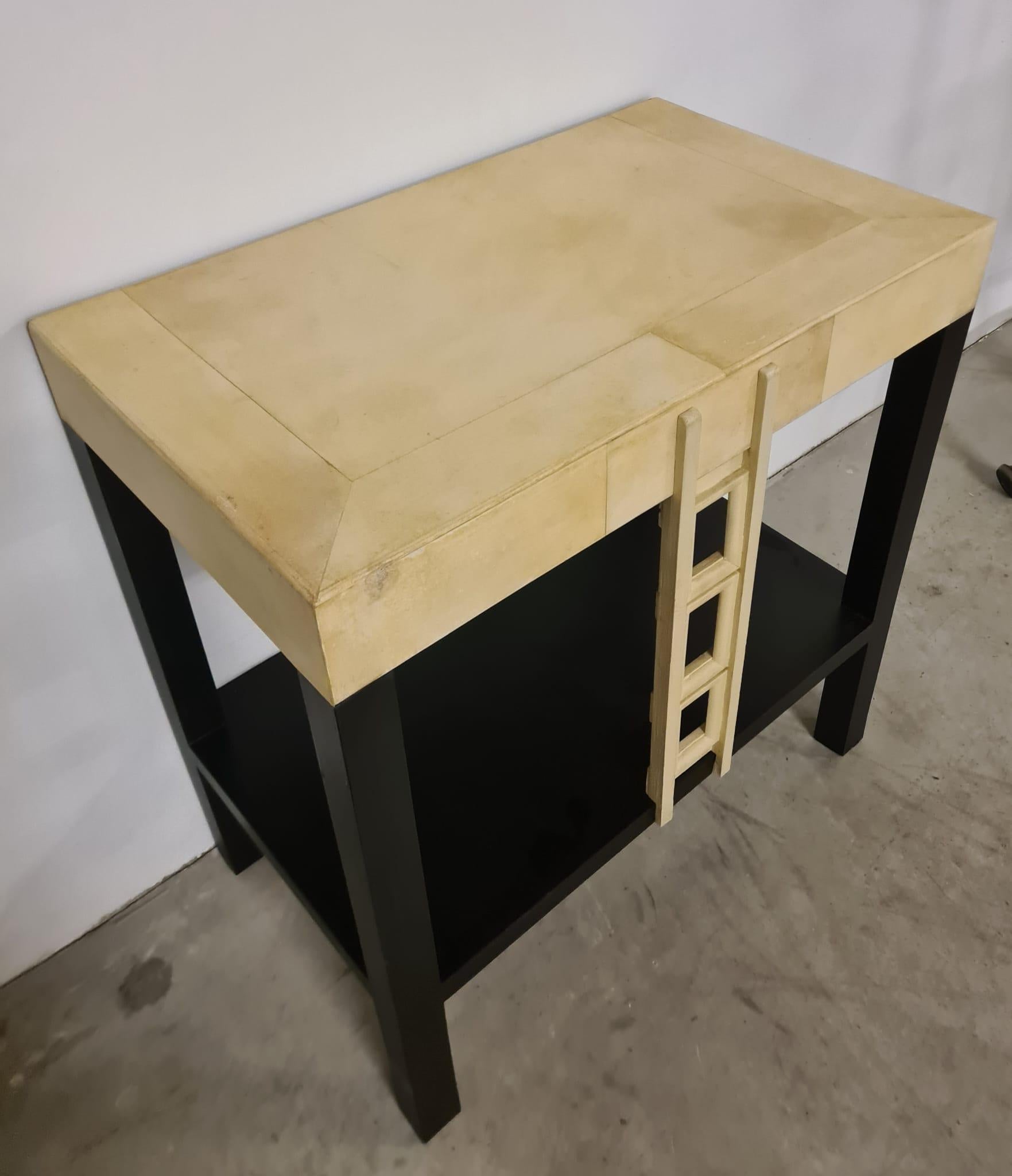 90' lacquered console table For Sale 4