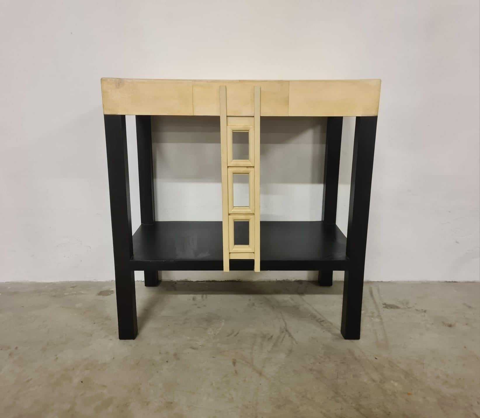 90' lacquered console table For Sale 6