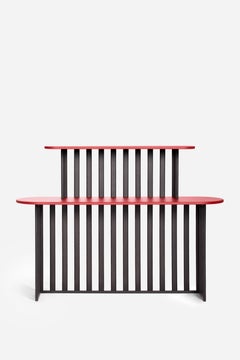 Consolle, scrittoio, piano per il trucco con gambe in legno e ripiani in MDF