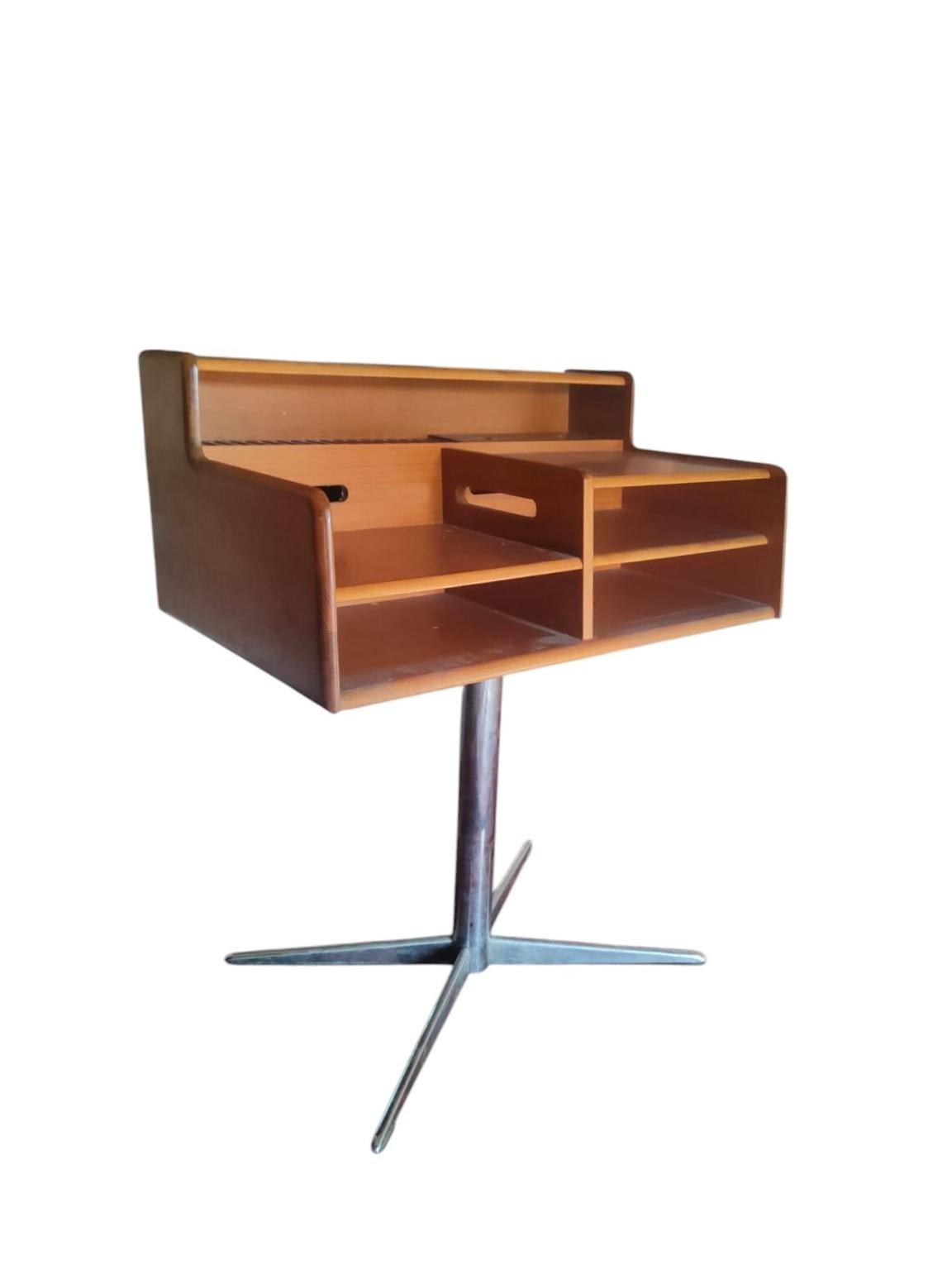 Italian Fimsa 1960s ico parisi style swivel console table For Sale