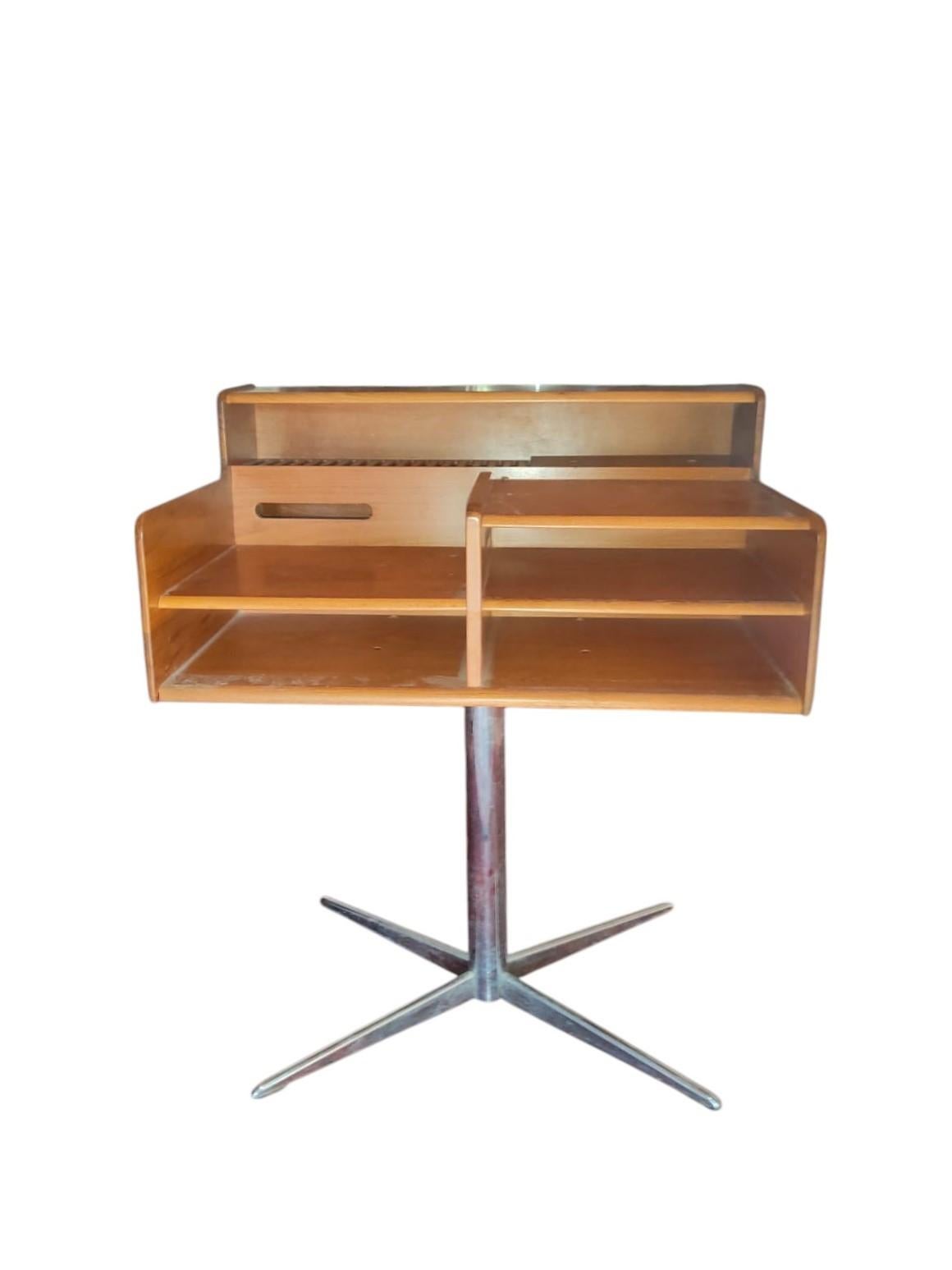 Fimsa 1960s ico parisi style swivel console table In Good Condition For Sale In taranto, IT