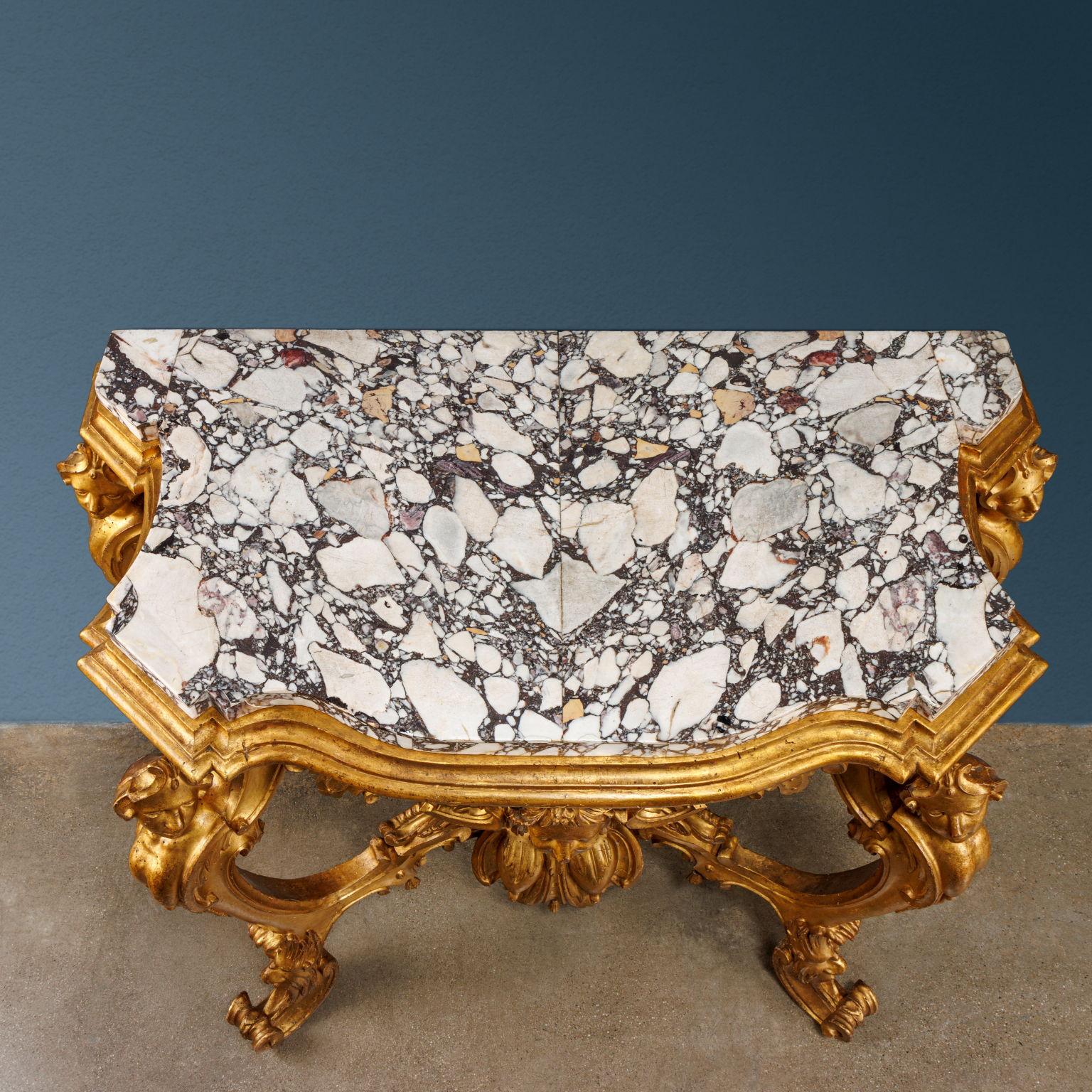 Italian Consolle. Tuscany, second quarter of the 18th century For Sale