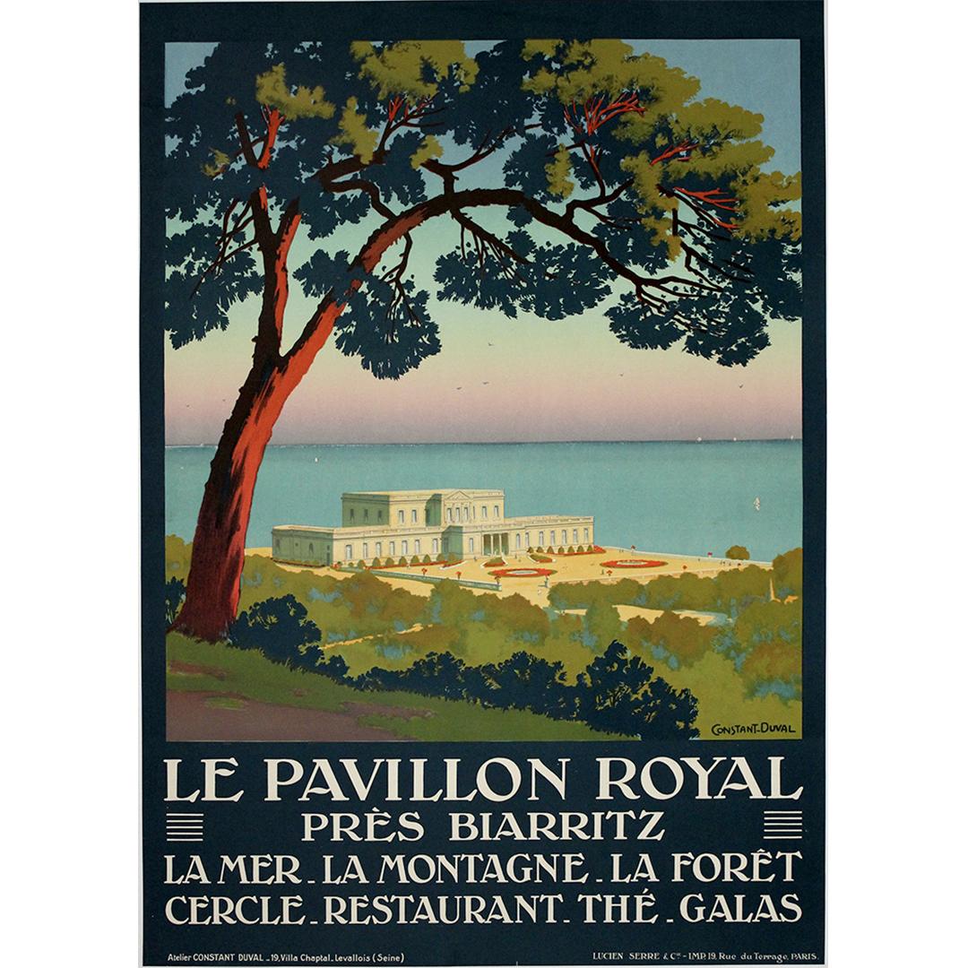 Dieses elegante Plakat von Constant Duval, einem der bedeutendsten Illustratoren des französischen Tourismus zu Beginn des 20. Jahrhunderts, aus der Zeit um 1920 zeigt den Reiz und das Prestige des Pavillon Royal - eines Badeortes in der Nähe von