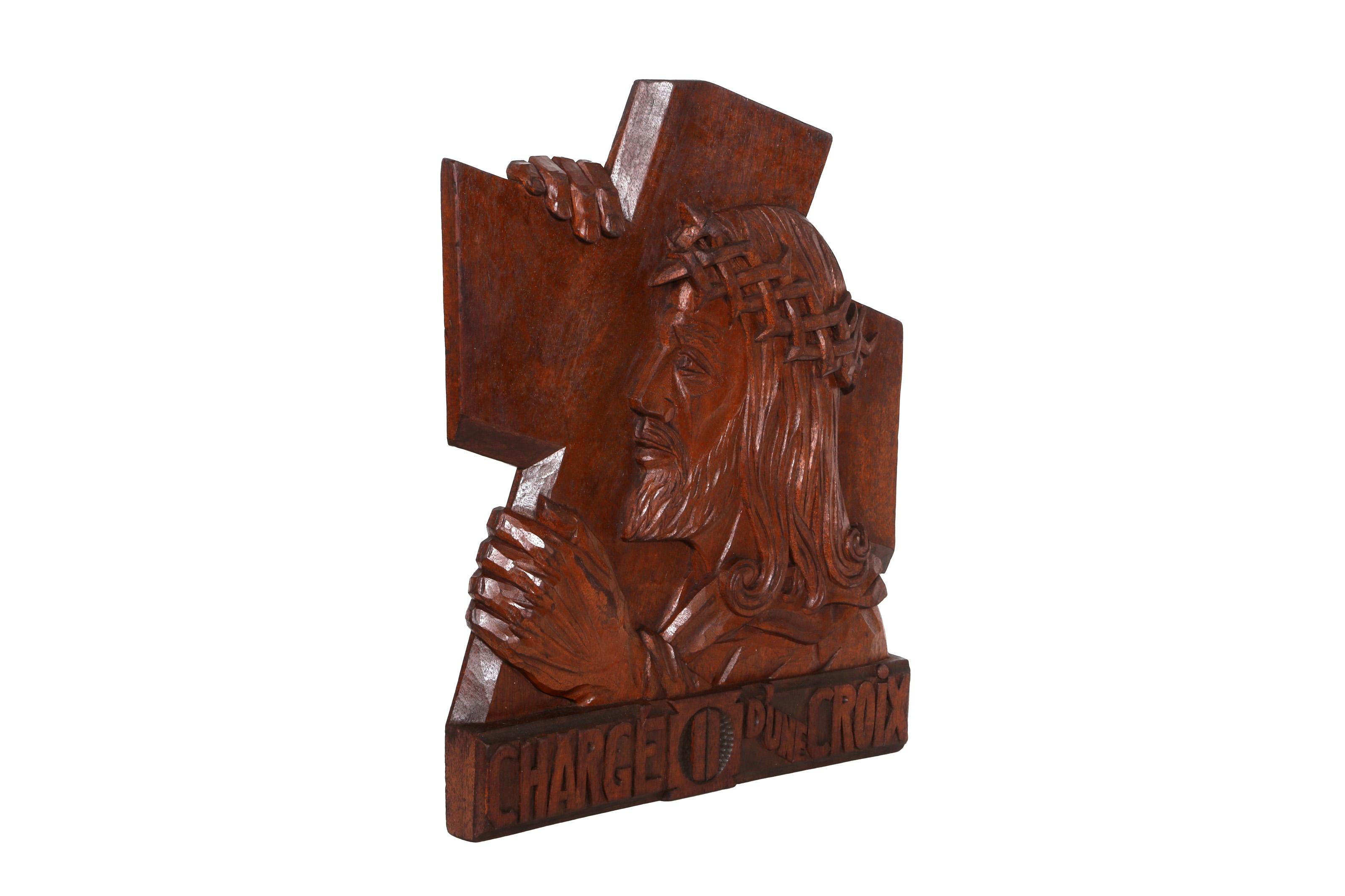 Charge d'une Croix, sculpture en bois sculptée à la main de Constantin Antonovici en vente 1