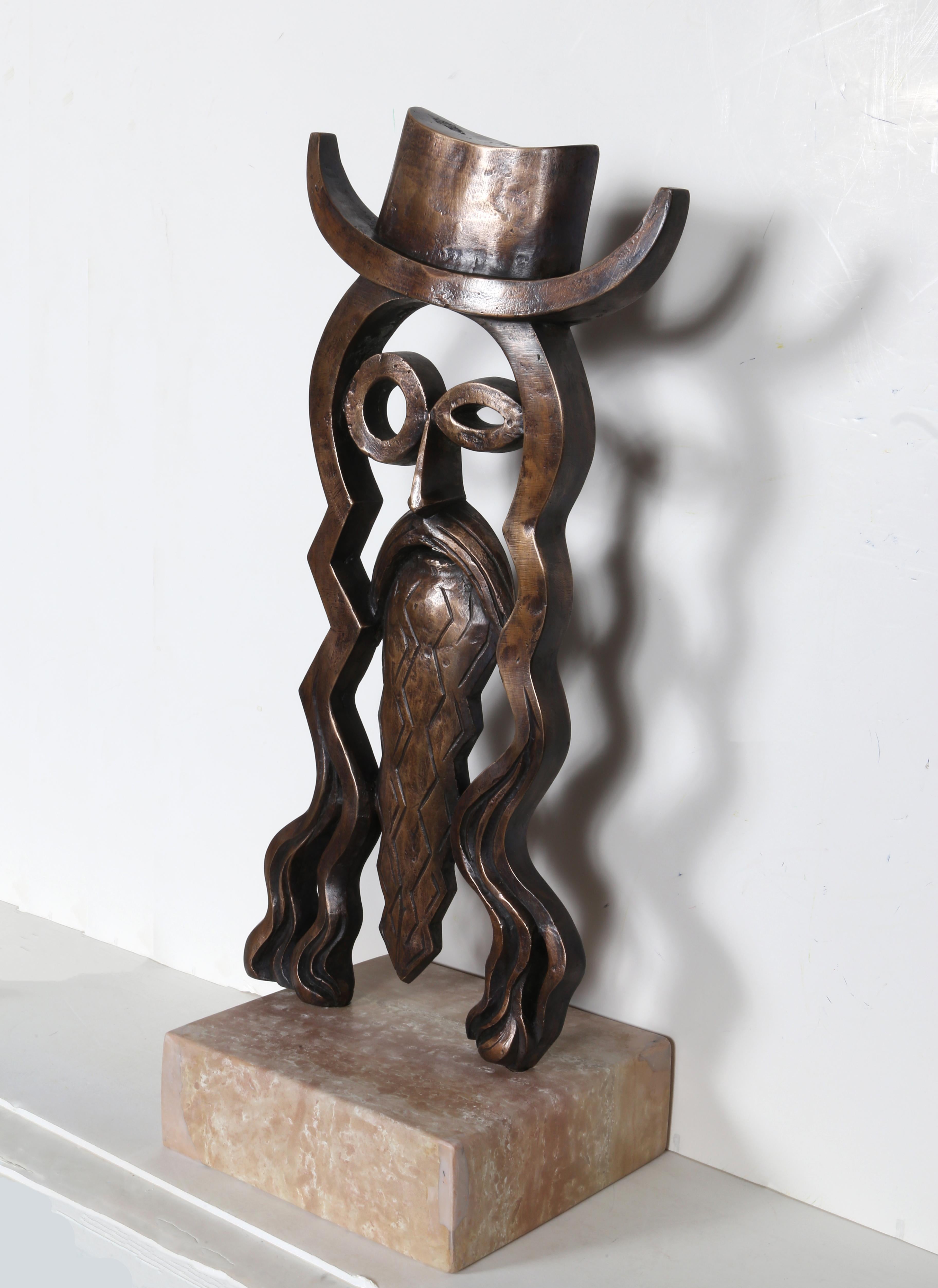 Artistics : Constantin Antonovici, Roumain (1911 - 2002)
Titre : Hippie - Homme
Moyen : Sculpture en bronze, signature, date inscrite
Taille : 23,5 x 11,5 x 1 po (59,69 x 29,21 x 2,54 cm)
Base en marbre : 3 x 10 x 8.5 pouces

Sculpture originale en