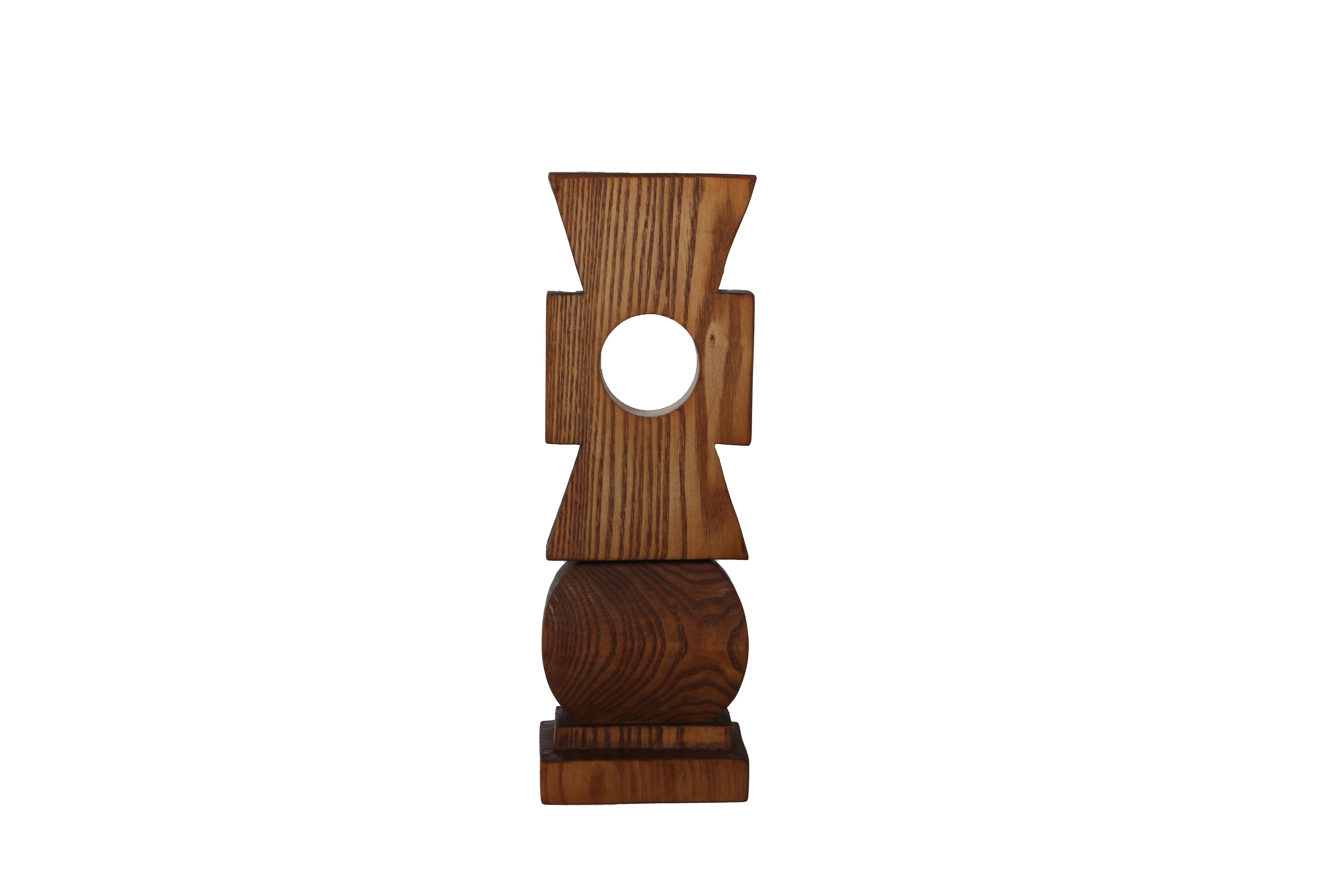 Cruz Moderna,  Escultura de madera tallada a mano por Antonovici c1950 - Sculpture Moderno de Constantin Antonovici