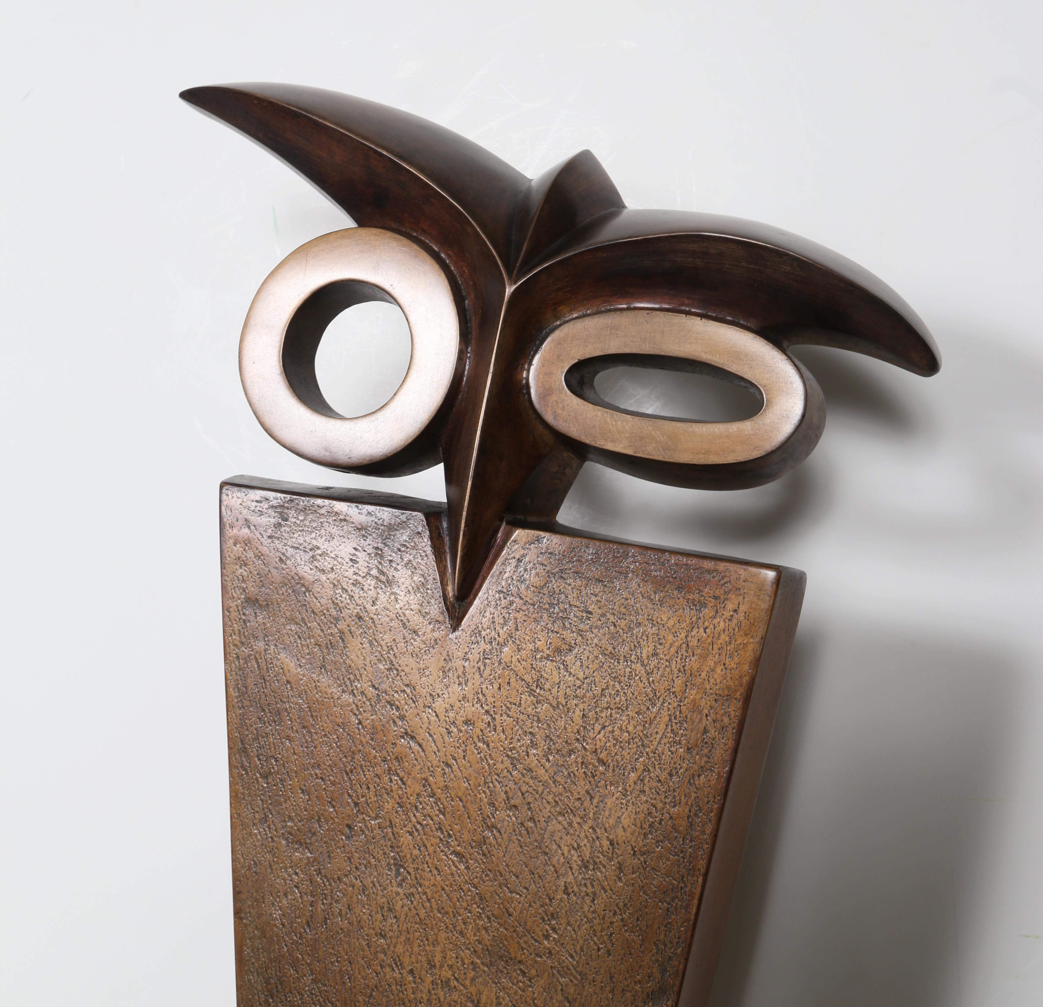 Eule auf Kugel geflügelt, moderne Bronze von Antonovici 1957 (Moderne), Sculpture, von Constantin Antonovici