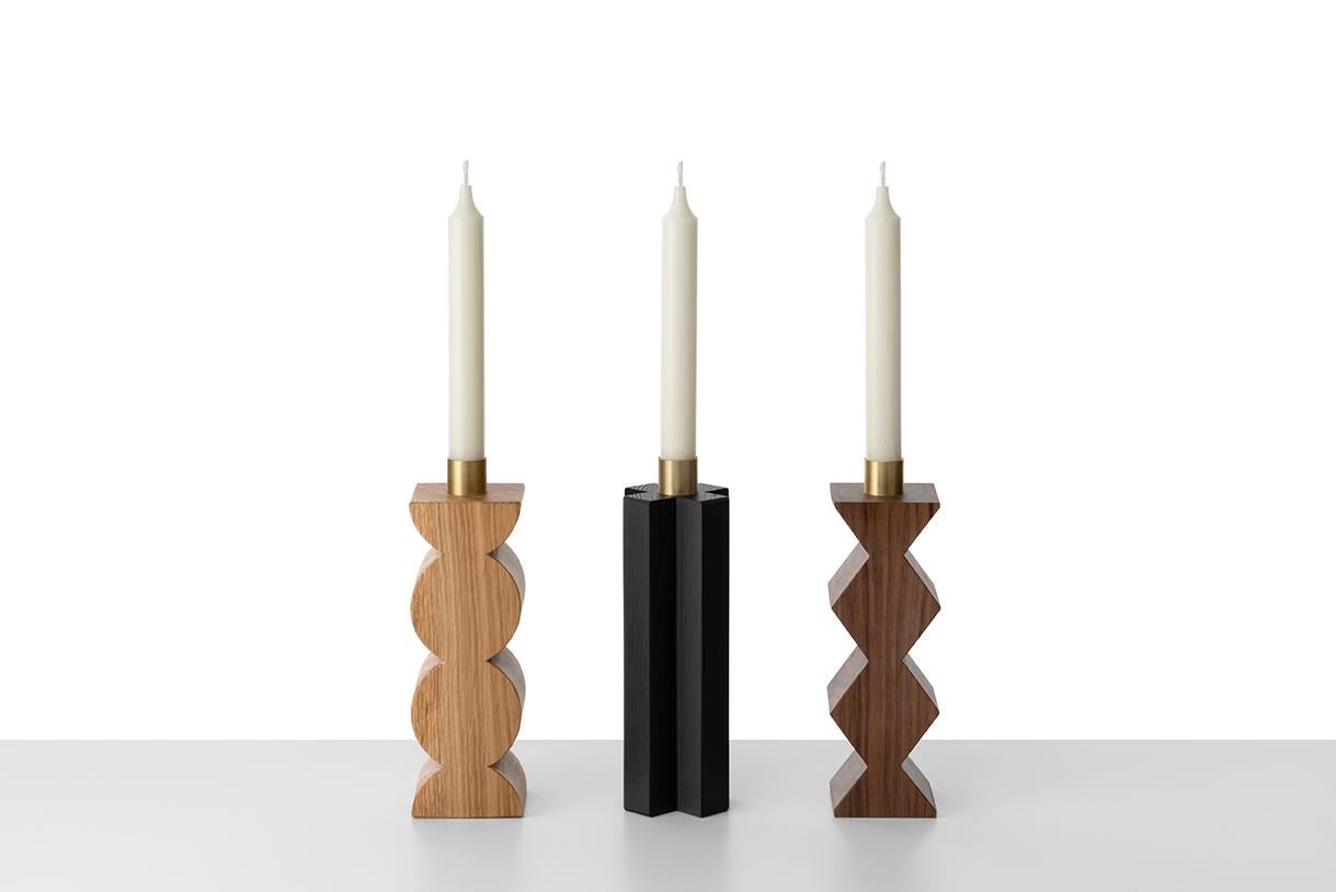 Contemporary Constantin i Set of Two Candleholders in Solid Oak and Brass with Circles For Sale