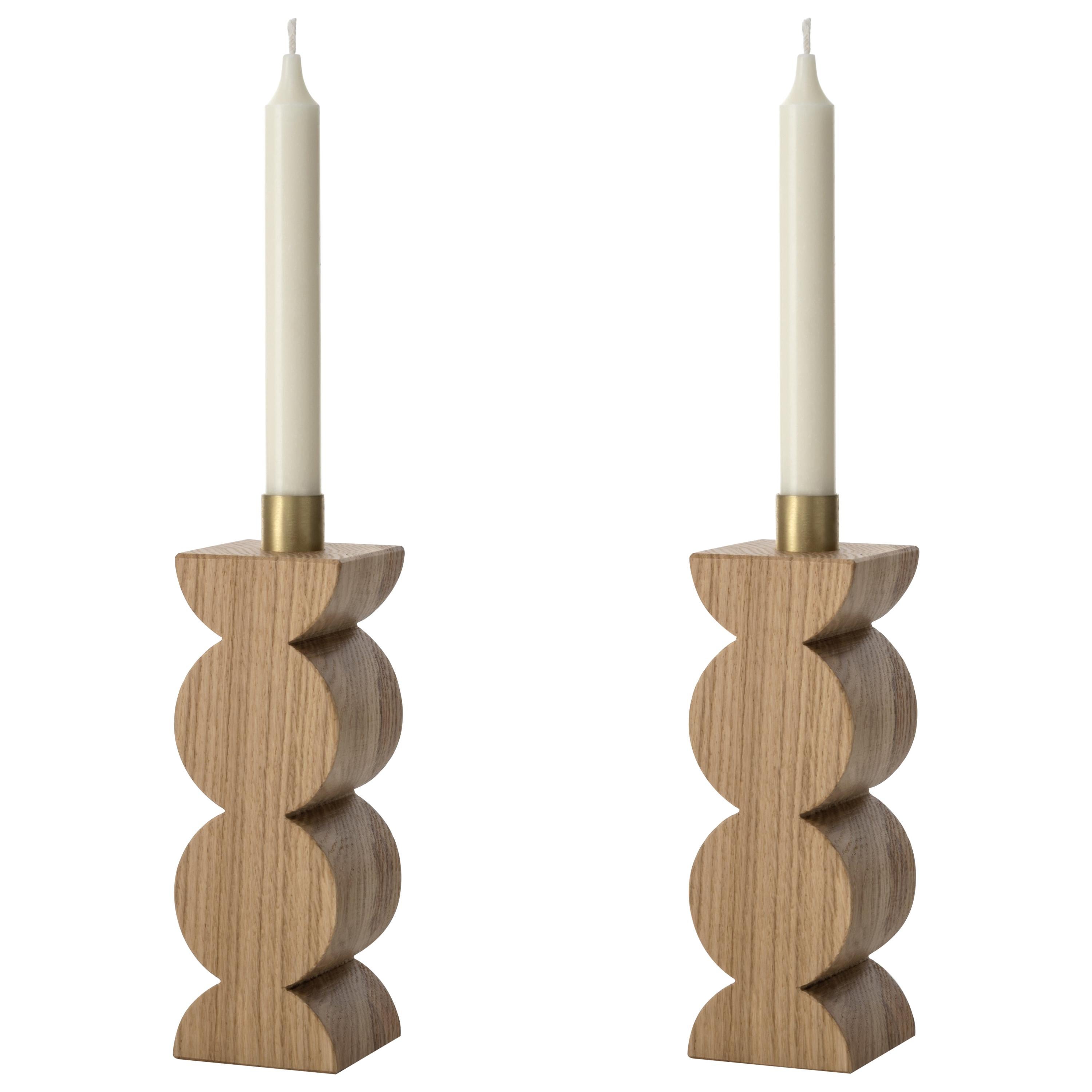 Constantin i Set of Two Candleholders in Solid Oak and Brass with Circles