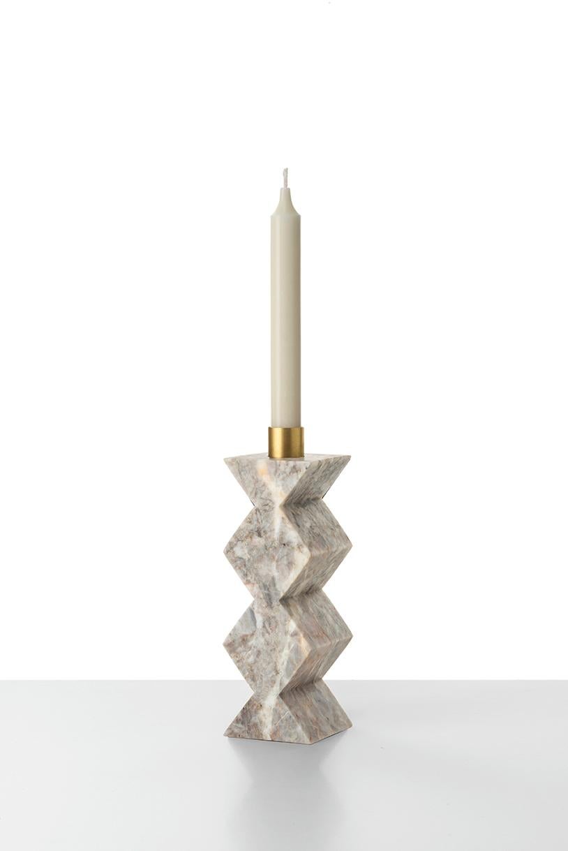 Constantin Ib Kerzenhalter mit Kreisen aus schwarzem Marmor und Messing, minimalistisch im Zustand „Neu“ im Angebot in Milan, Lombardy