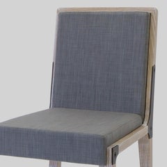 Chaise de salle à manger Constantine sans accoudoirs avec dossier et assise tapissés, par Mark Zeff