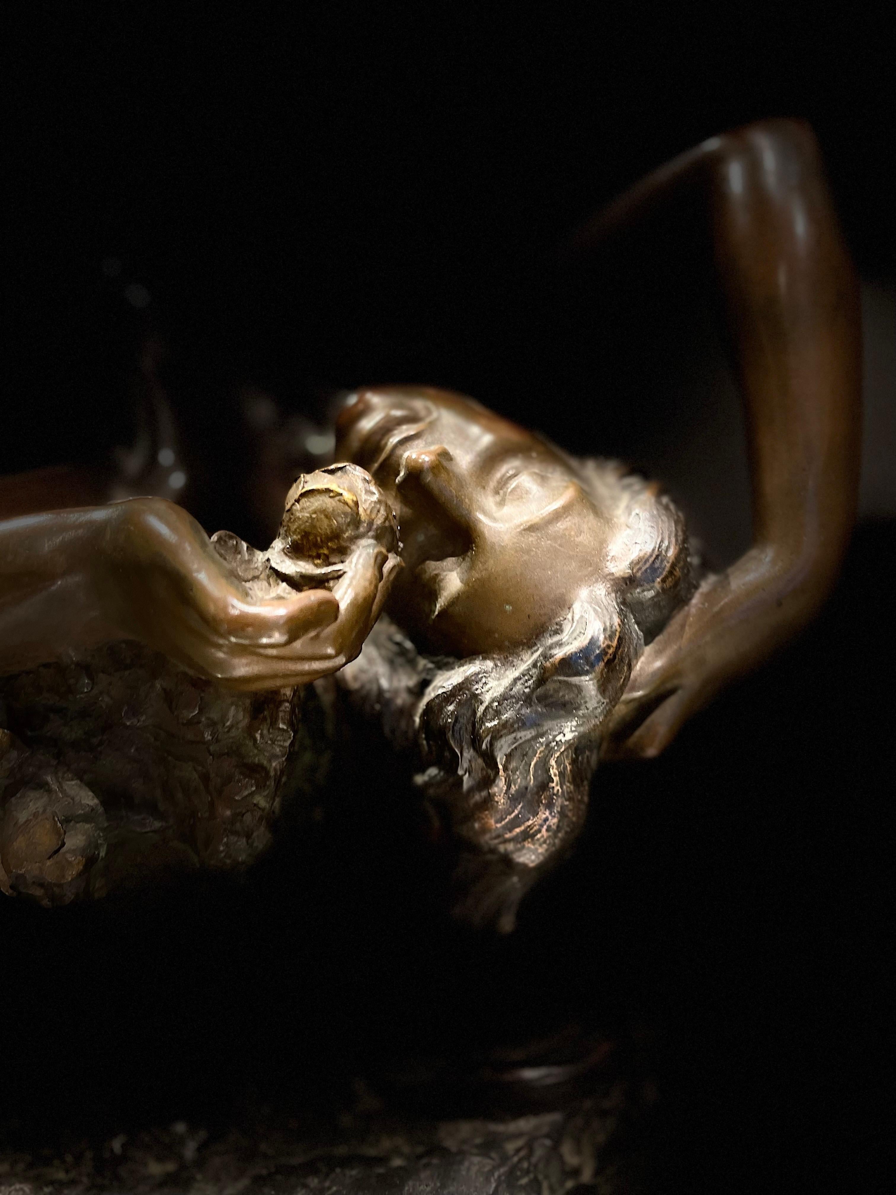 Bronze d'origine italienne signé, daté et inscrit - Or Nude Sculpture par Constantino Barbella