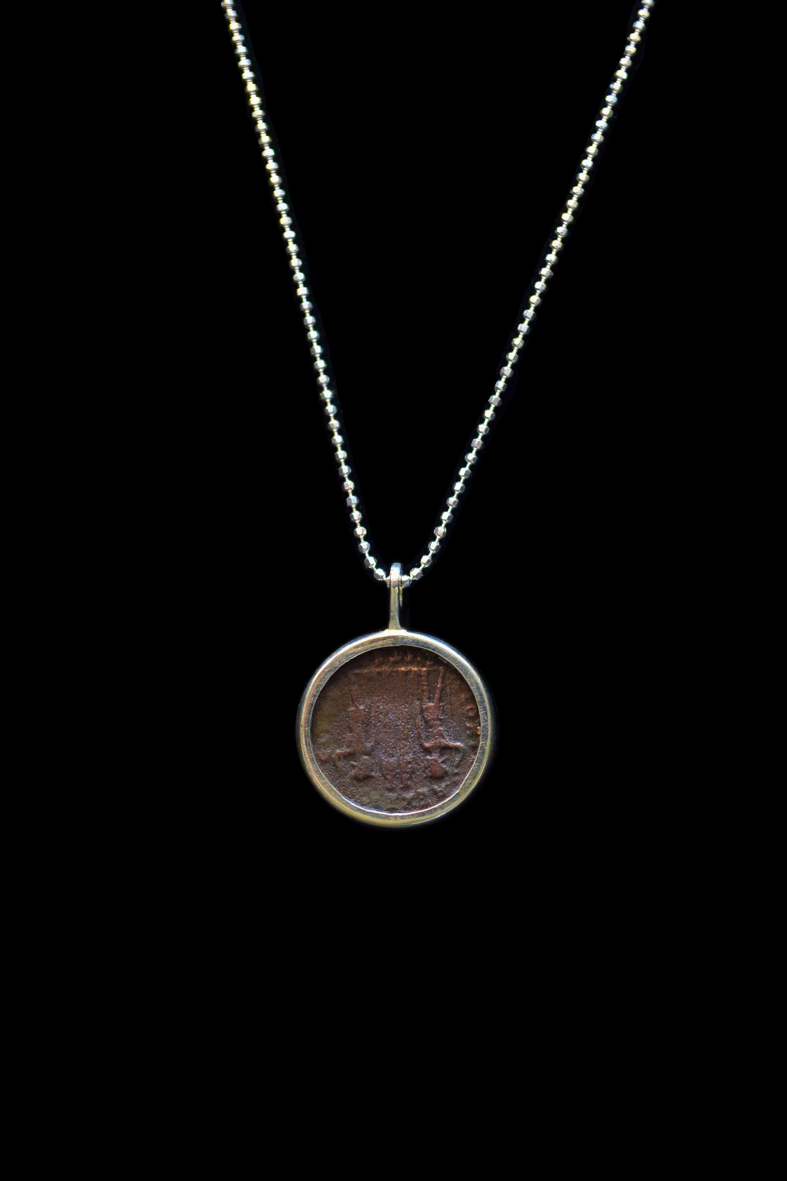 Collier en argent Constantius II avec pièce de monnaie Excellent état - En vente à Nuevo Leon, MX