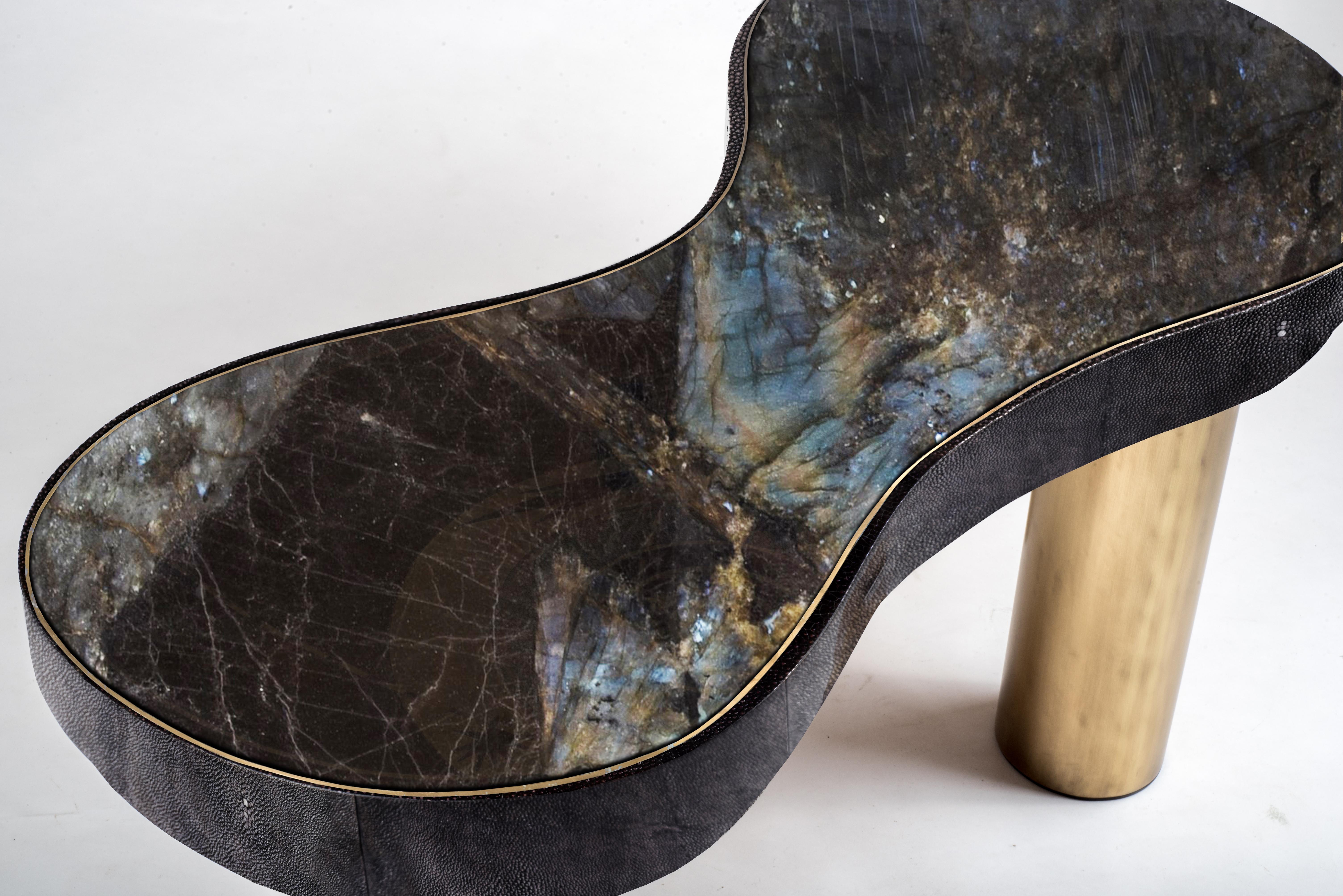 Constellation Coffee Table in Shagreen, Quartz and Brass by Kifu Paris In New Condition For Sale In New York, NY