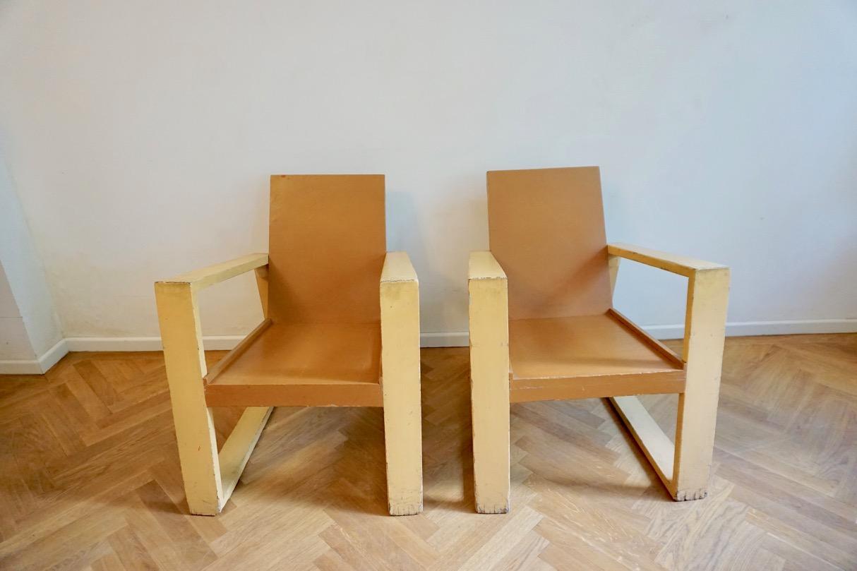 Constructivist Bauhaus Style Hungarian Set of 2 Armchairs and Table, 1920s For Sale 9