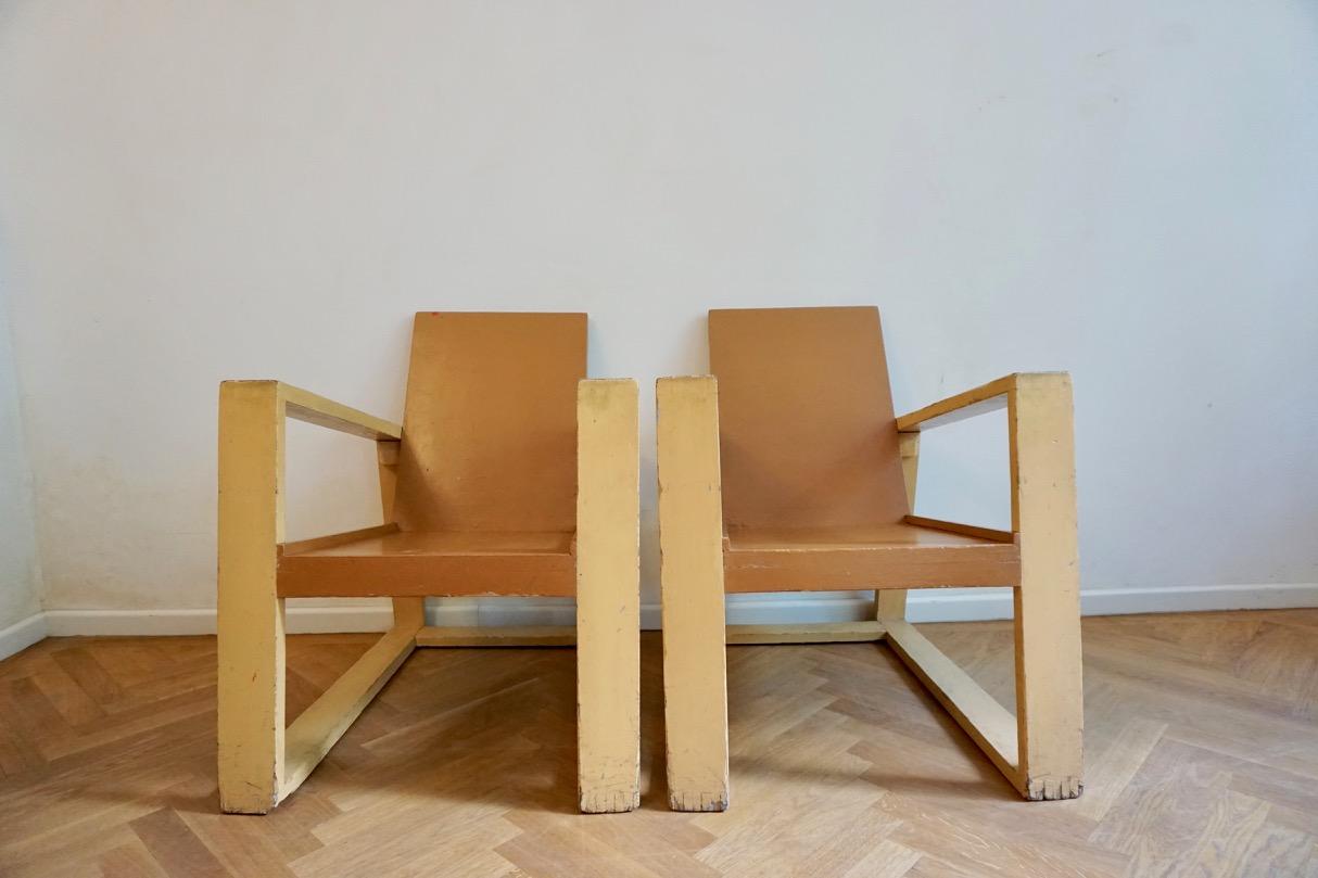 Dipinto Set di 2 poltrone e tavolo ungherese in stile Bauhaus costruttivista, anni '20 in vendita