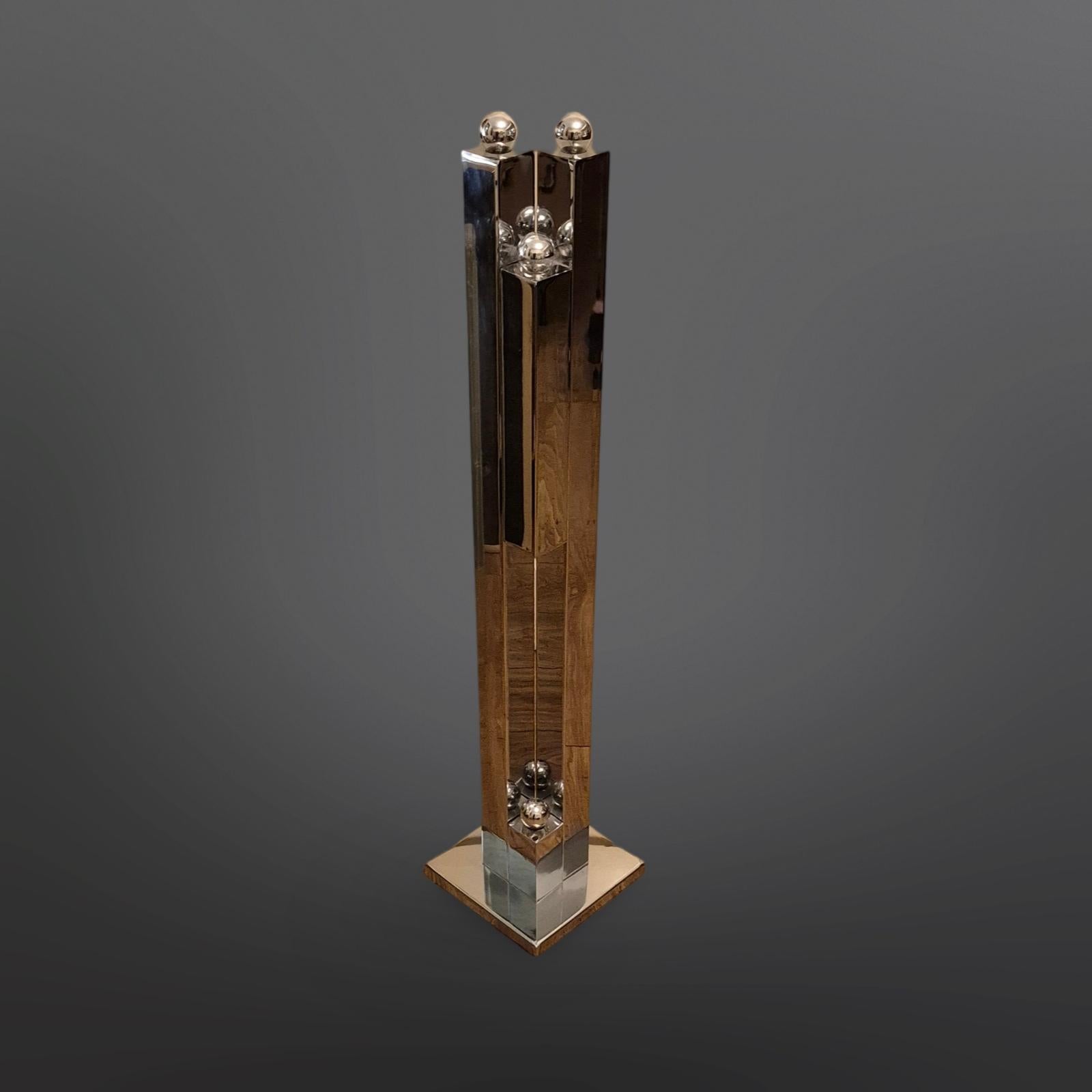 italien Lampadaire constructiviste de l'ère spatiale, Italie, années 1960 en vente