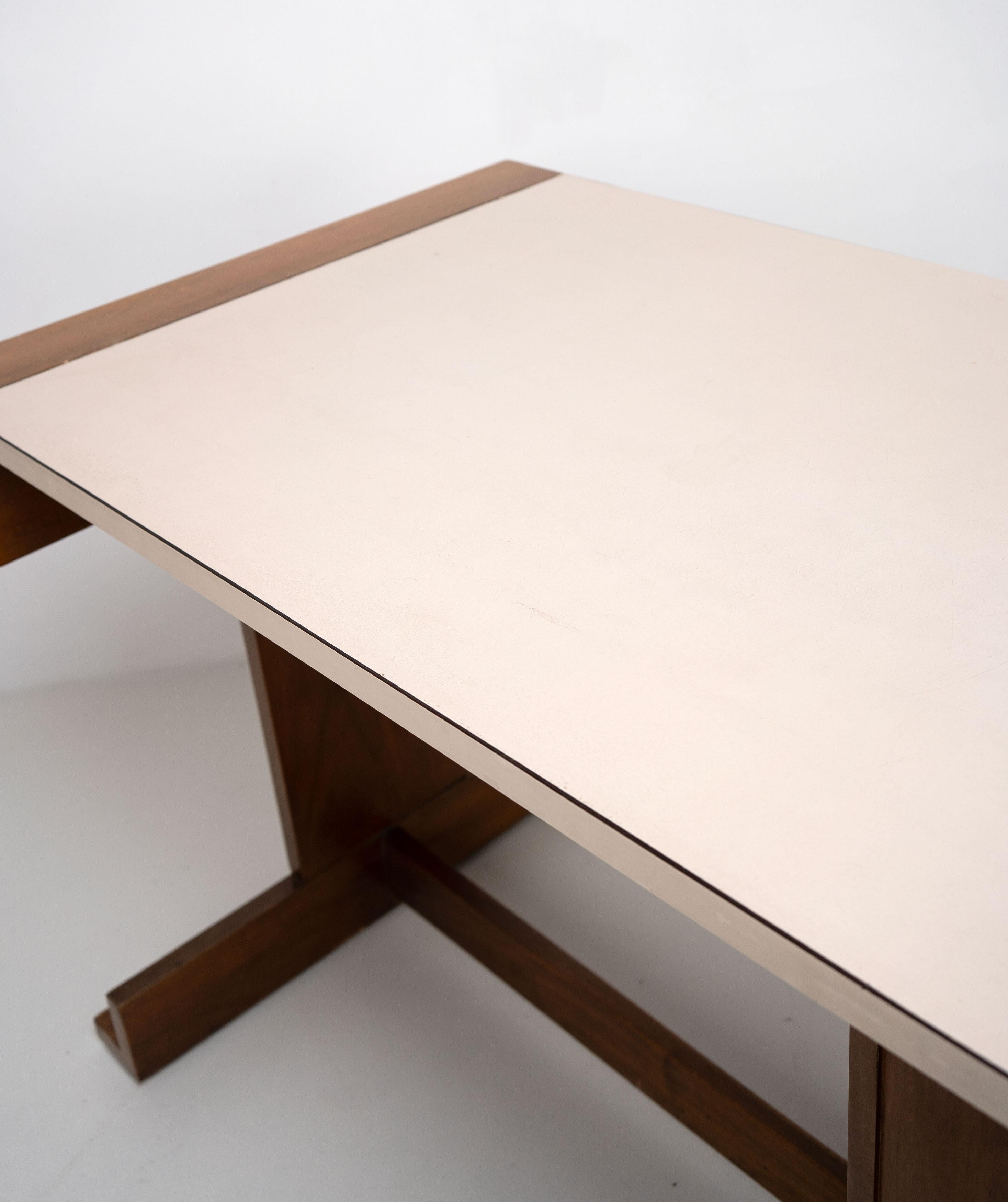 Constructivist Wood and Melamine Desk, Italy, c.1950 For Sale 5
