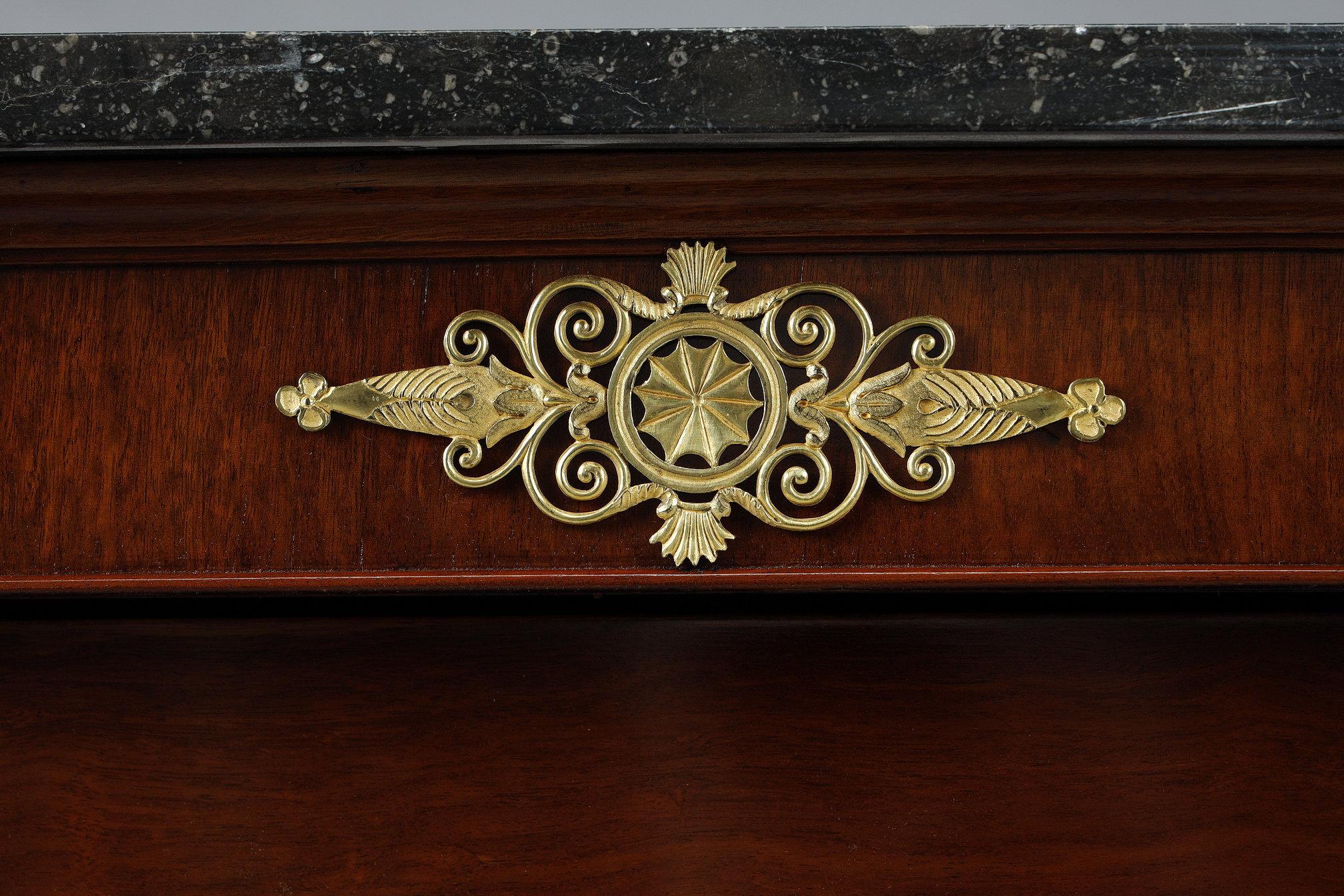 Consulat Commode and Secretary in Mahogany and Mahogany veneer In Good Condition For Sale In Paris, FR