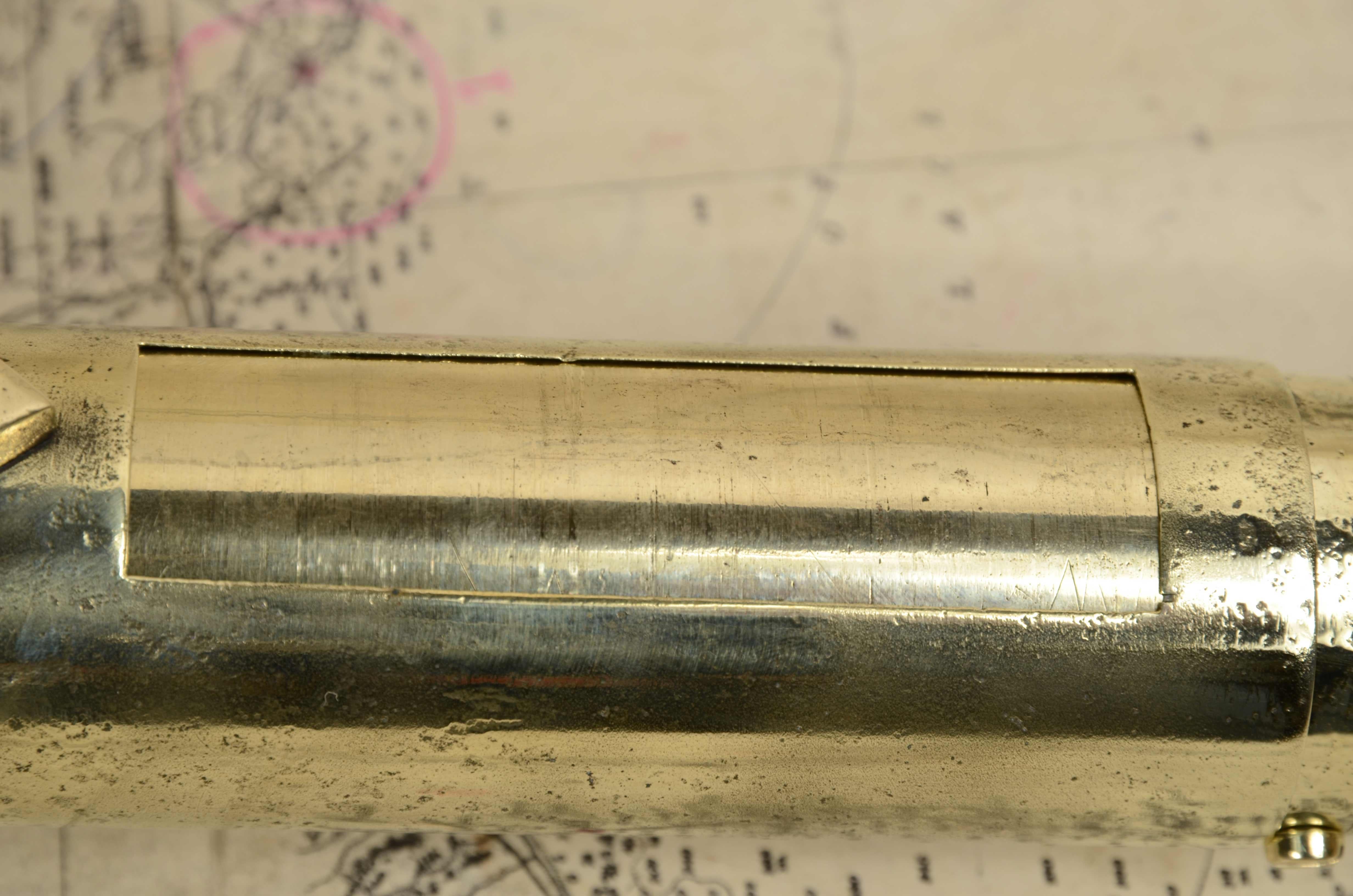 Contamiglia nautico in ottone a forma di fiocina W. Pilley  Co Makers 1870 circa 7