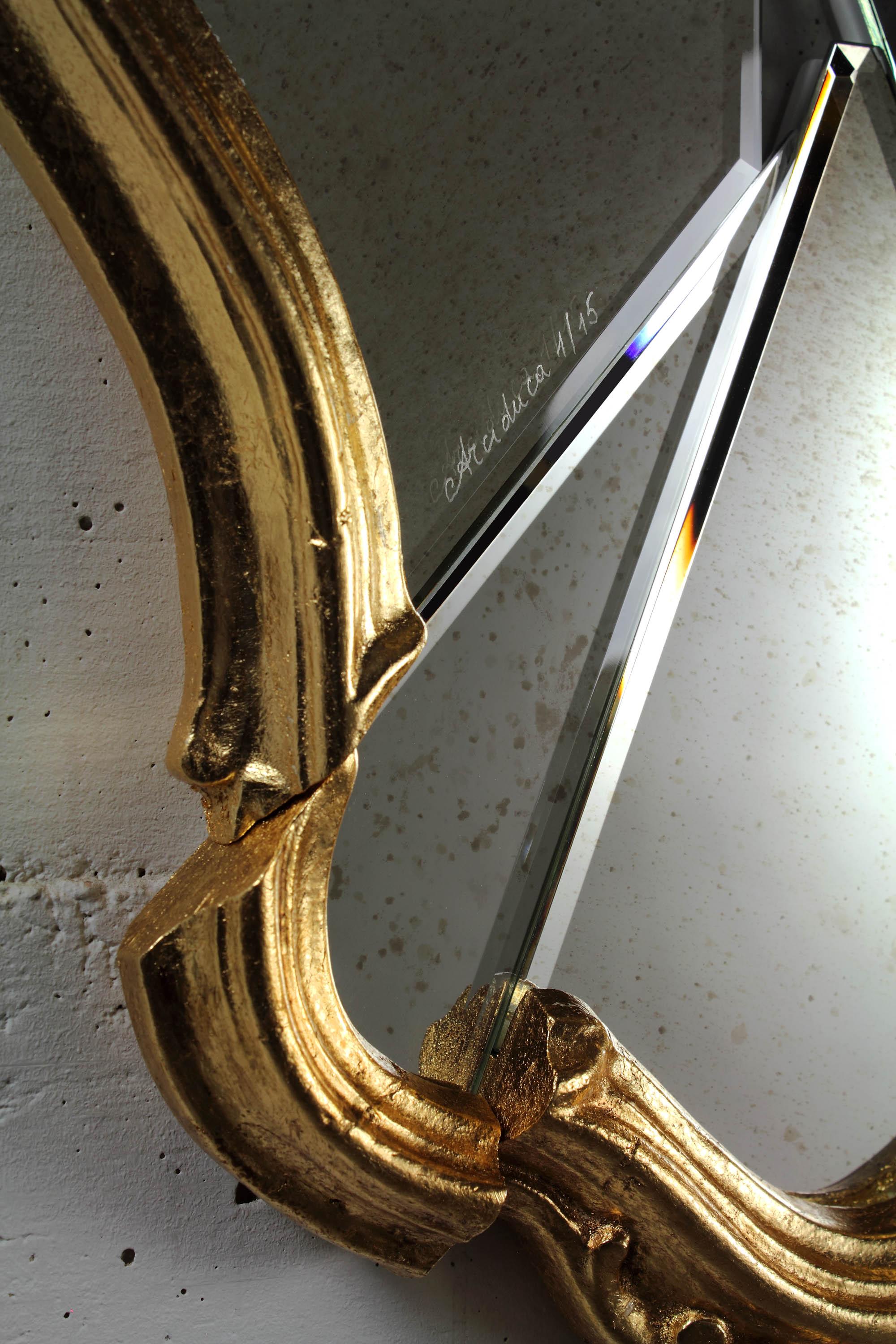 Post-Modern Conte Wall Mirror with Gold-Plated Wooden Frame by Barberini & Gunnell For Sale