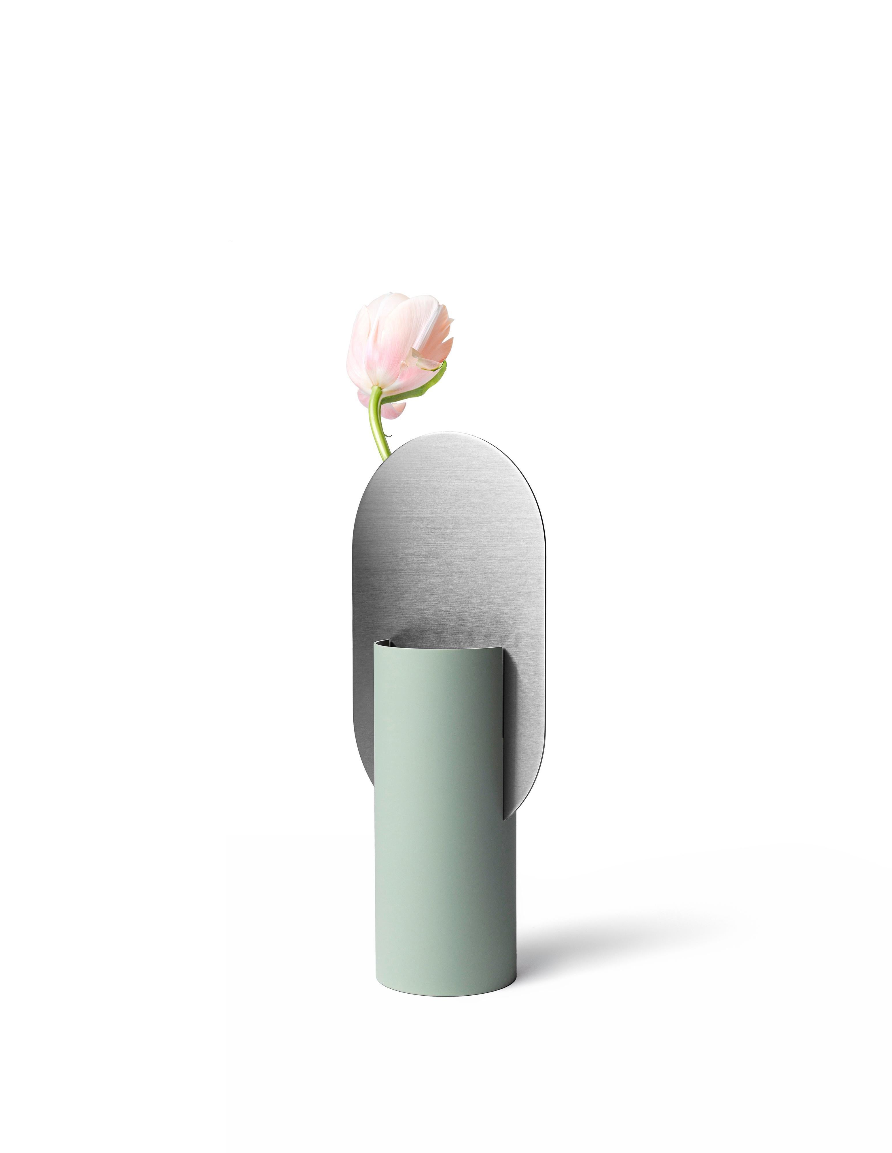 Contemmporary Vase 'Genke CS8' by Noom, Brushed Stainless Steel In New Condition For Sale In Paris, FR