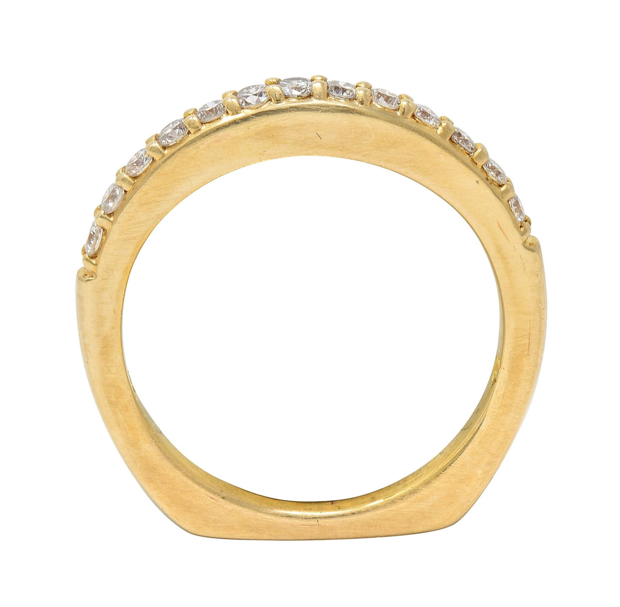 Contemporary 0.26 CTW Diamond 14 Karat Gelbgold Stacking Band Ring im Zustand „Hervorragend“ im Angebot in Philadelphia, PA