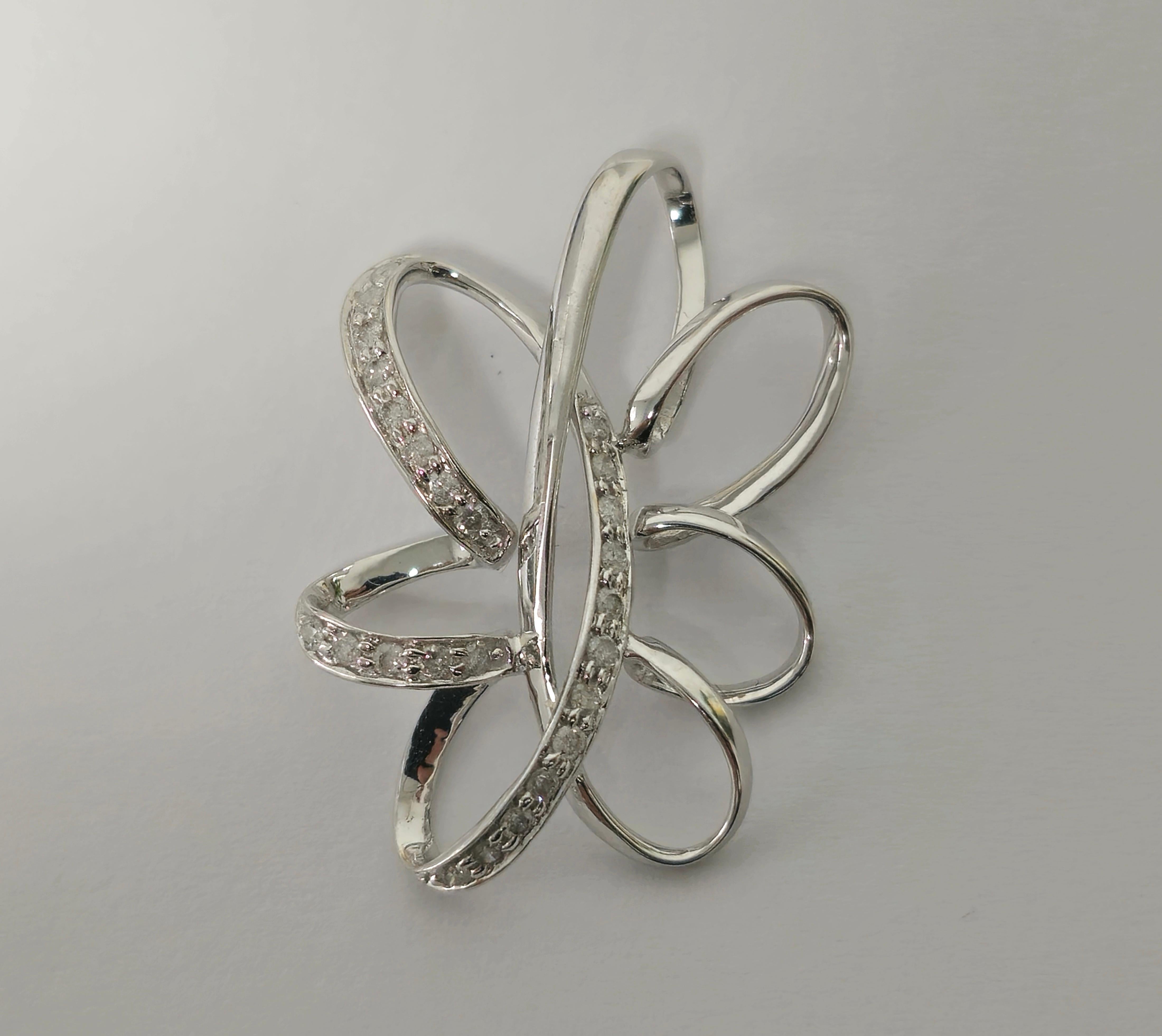 Brilliant Cut Contemporary 0.30 Carat Diamond Pendant in 18k White Gold For Womens For Sale