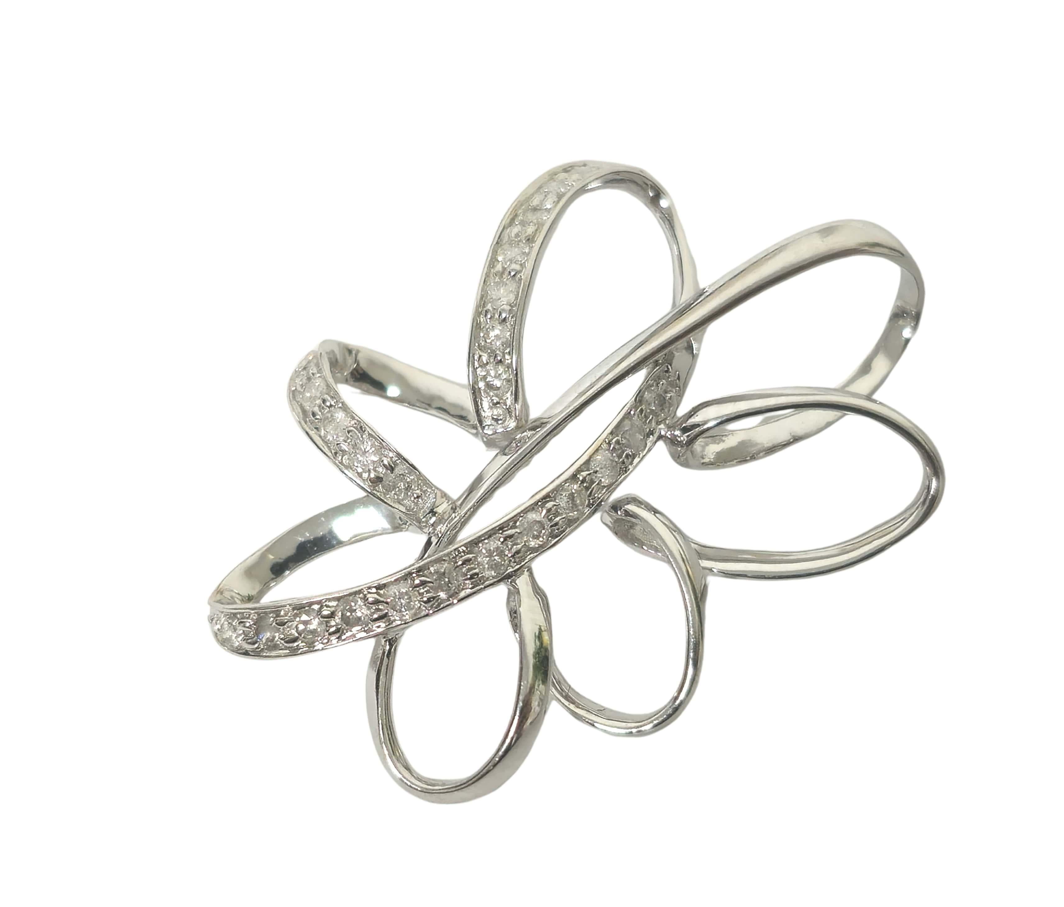 Brilliant Cut Contemporary 0.30 Carat Diamond Pendant in 18k White Gold For Womens For Sale