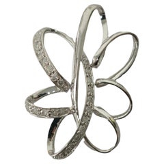 Contemporary 0.30 Carat Diamond Pendant in 18k White Gold For Womens