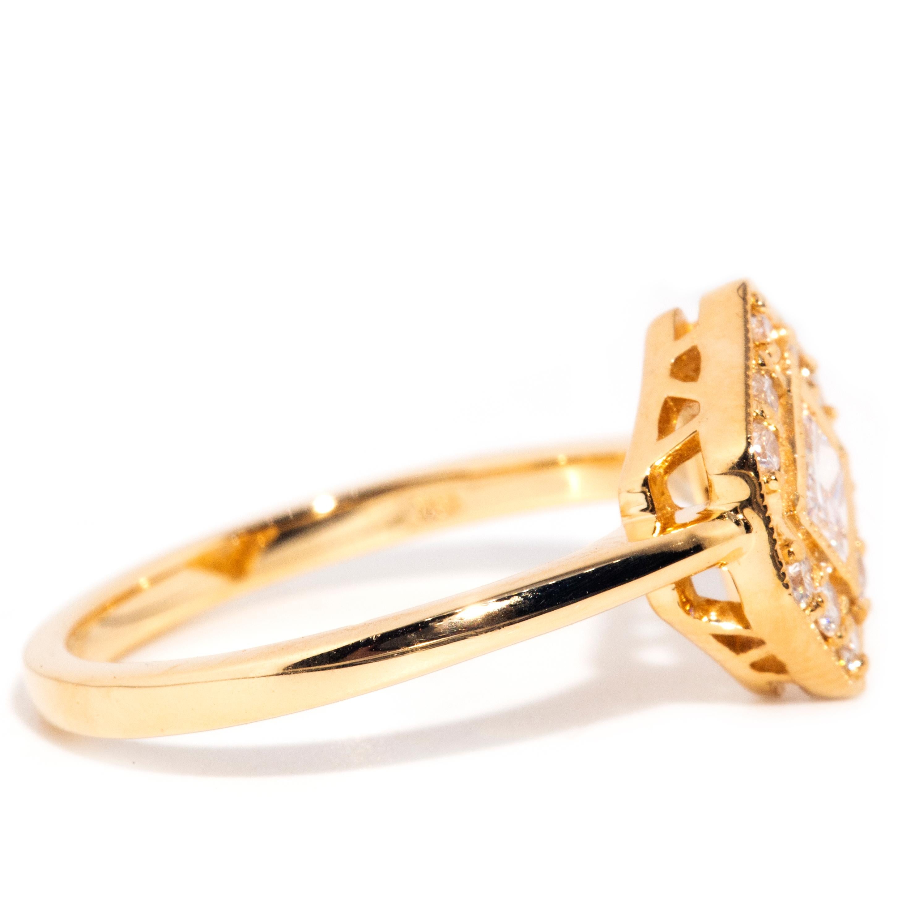 Contemporary 0.30 Carat Princess Cut Diamond 18 Carat Yellow Gold Cluster Ring 7